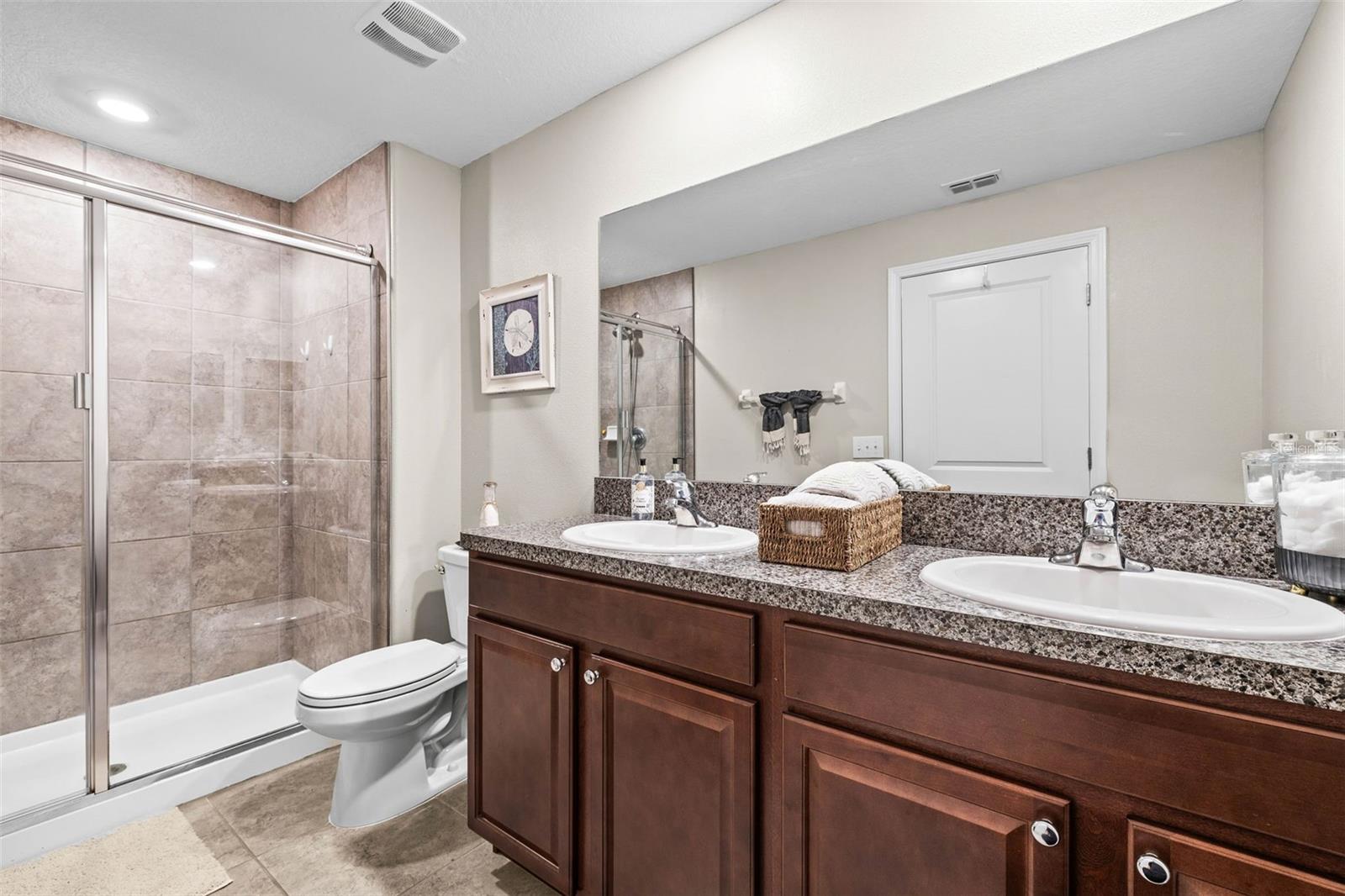 9743 PEMBROOKE PINES DR, SUN CITY CENTER, FL, 33573