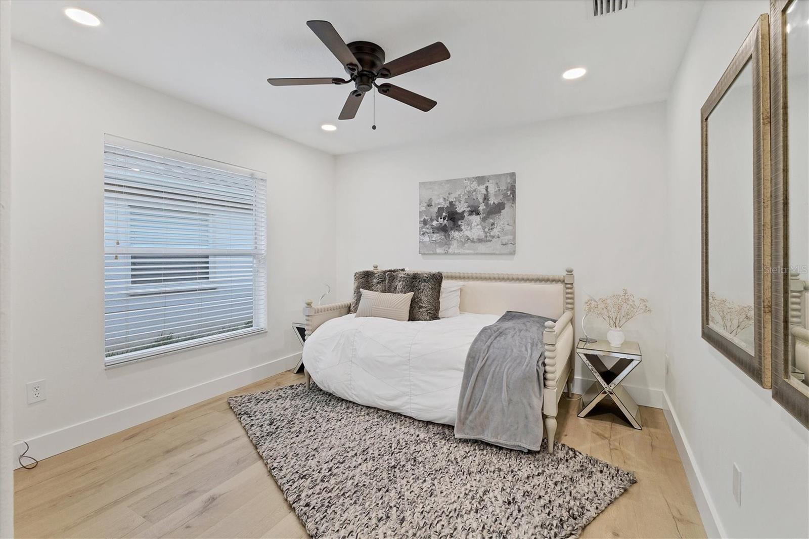 7135 ROYAL GEORGE CT, WESLEY CHAPEL, FL, 33545