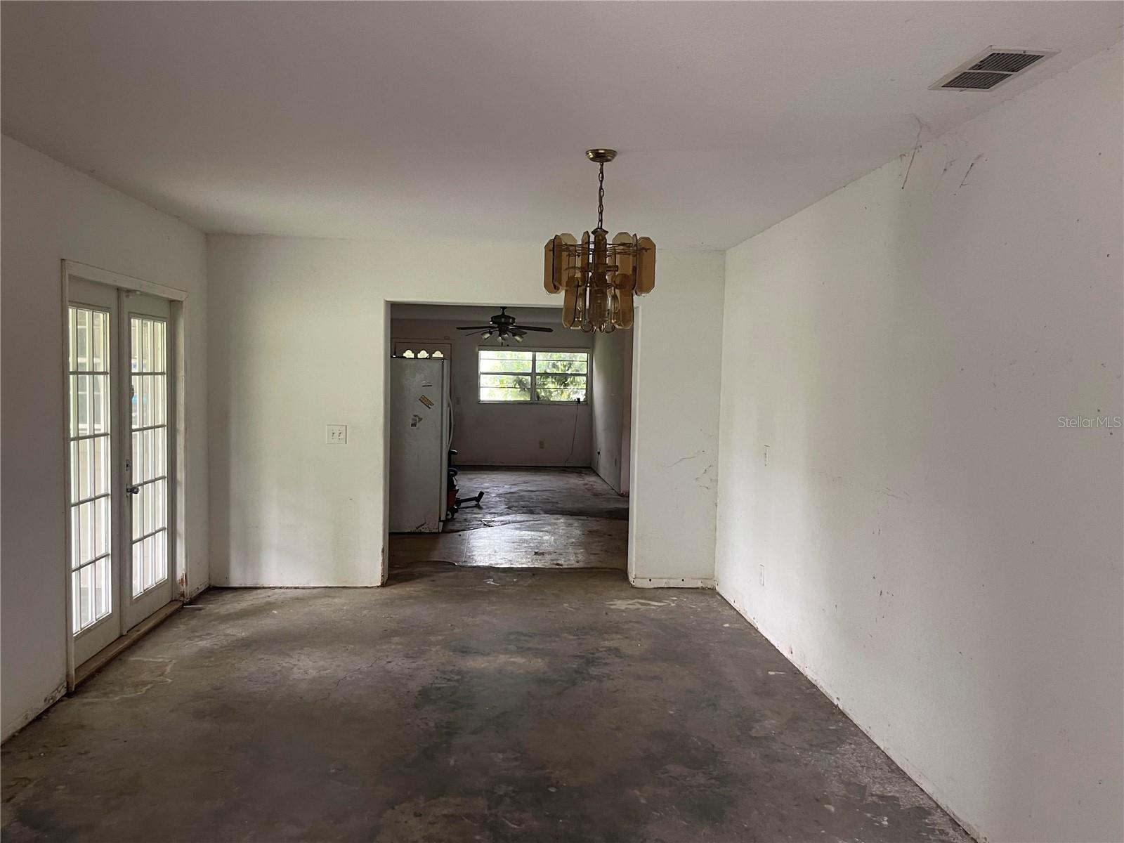 2215 VINCENT RD, ORLANDO, FL, 32817