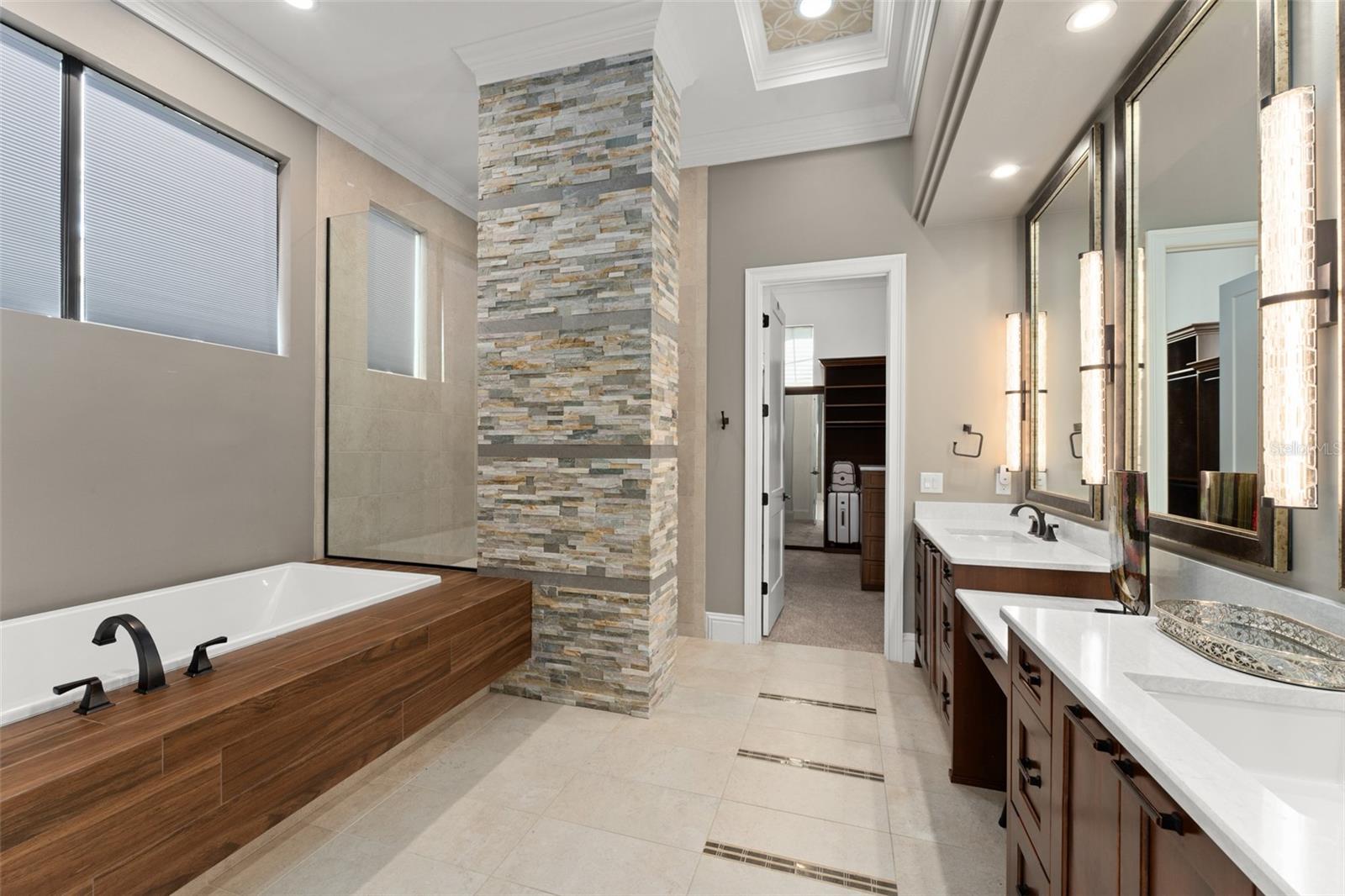 16302 RAVENNA CT, BELLA COLLINA, FL, 34756