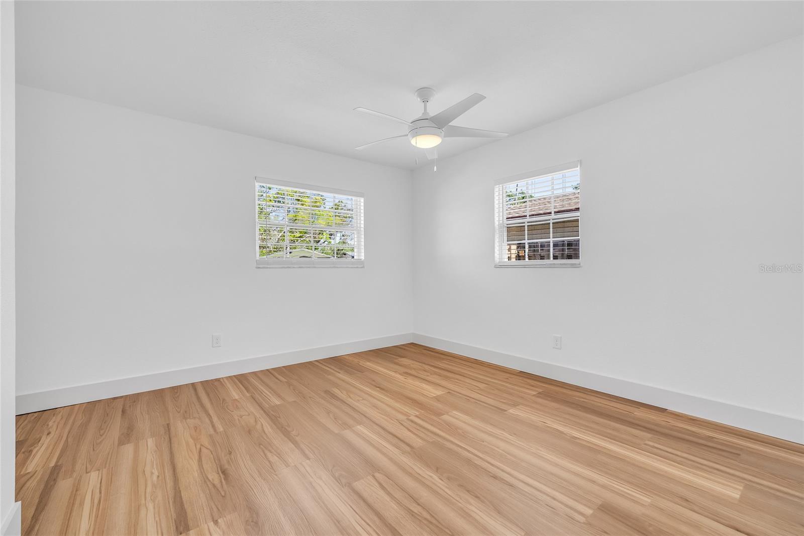 1842 OKLAHOMA AVE NE, ST PETERSBURG, FL, 33703