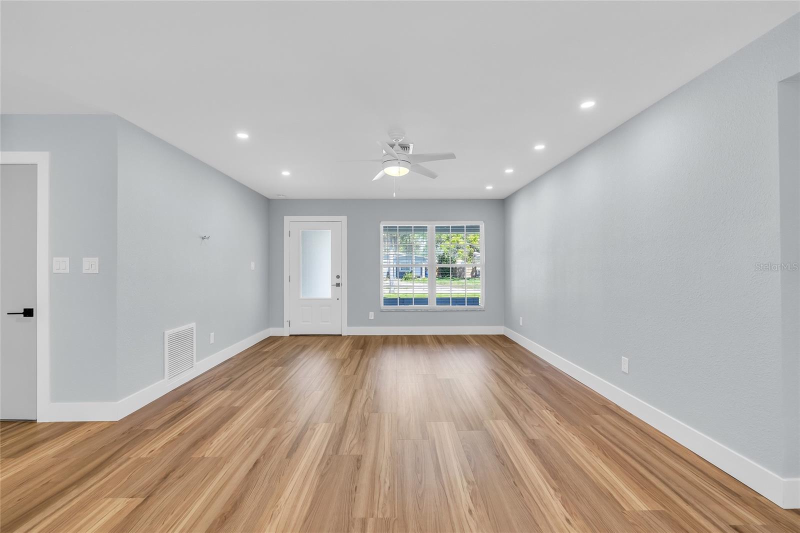 1842 OKLAHOMA AVE NE, ST PETERSBURG, FL, 33703