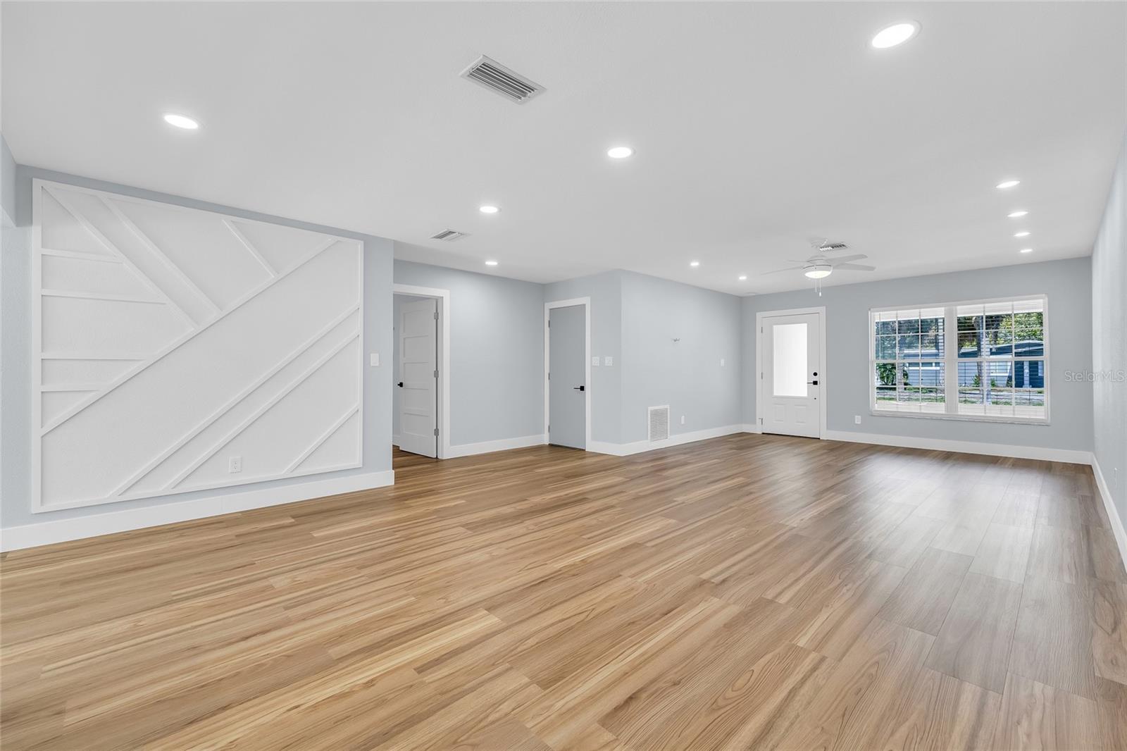 1842 OKLAHOMA AVE NE, ST PETERSBURG, FL, 33703