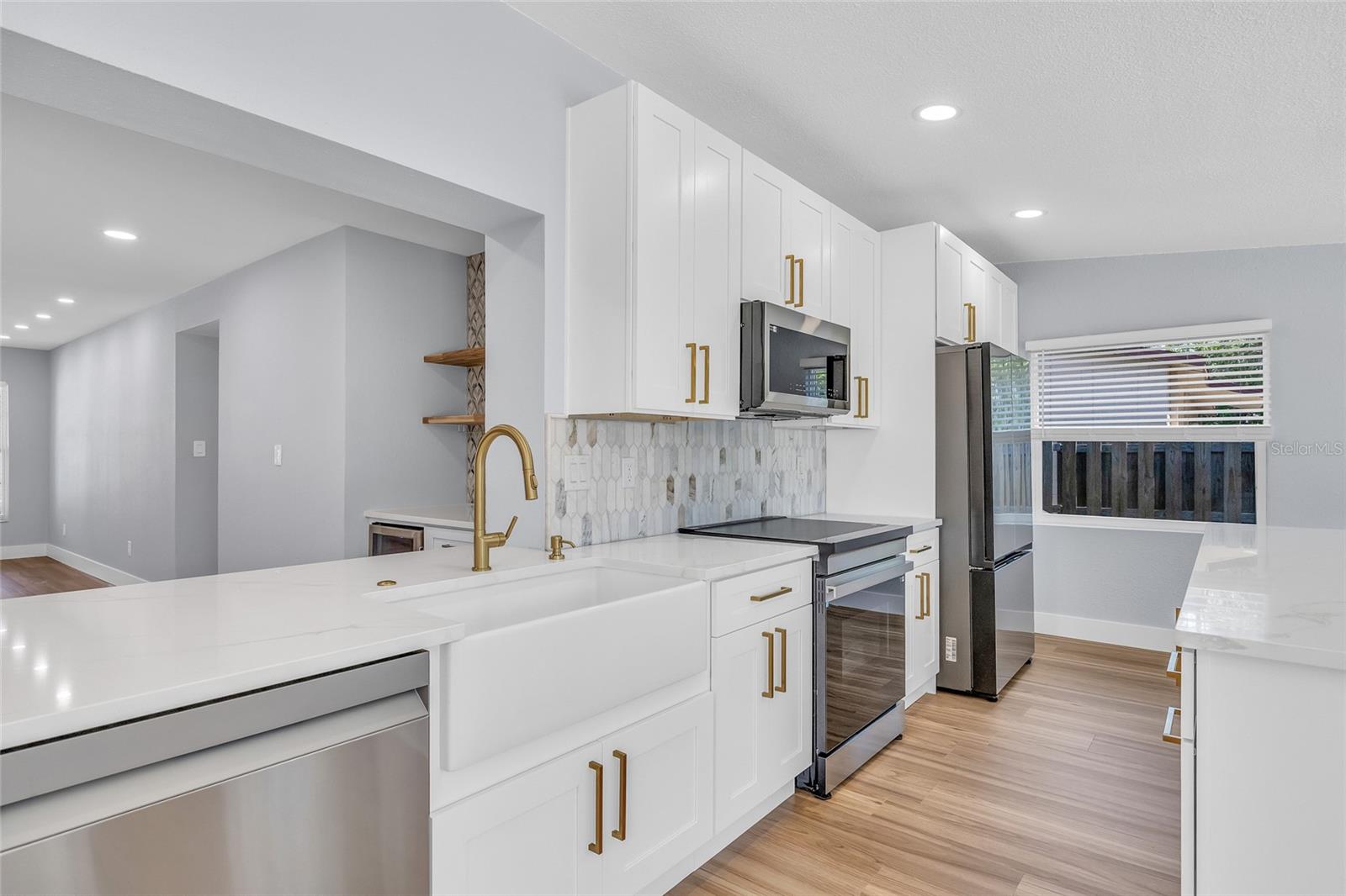 1842 OKLAHOMA AVE NE, ST PETERSBURG, FL, 33703