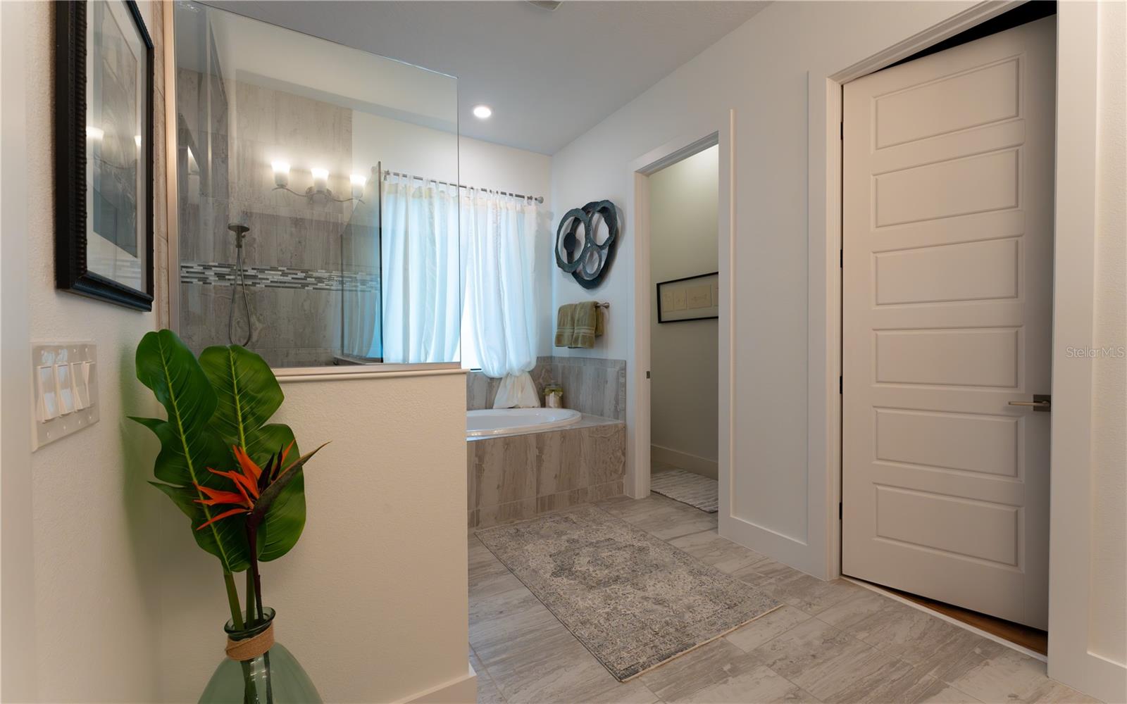 25879 CROSSINGS BLUFF LN, SORRENTO, FL, 32776
