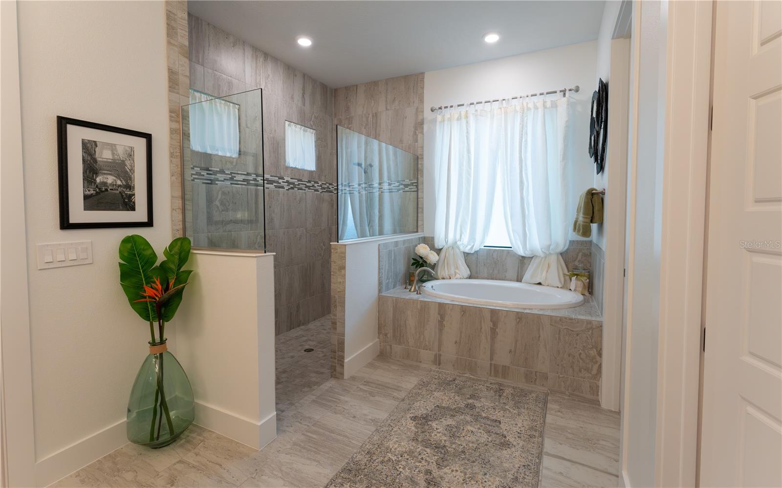 25879 CROSSINGS BLUFF LN, SORRENTO, FL, 32776