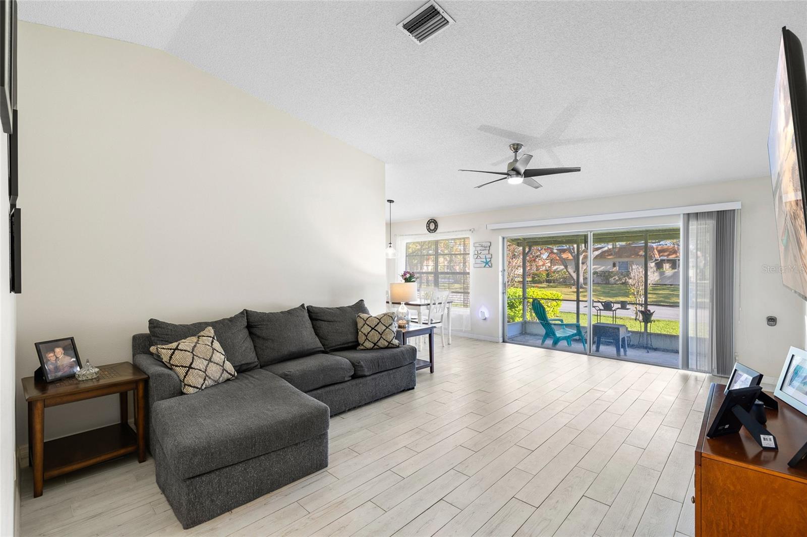3904 36TH AVENUE DR W, BRADENTON, FL, 34205