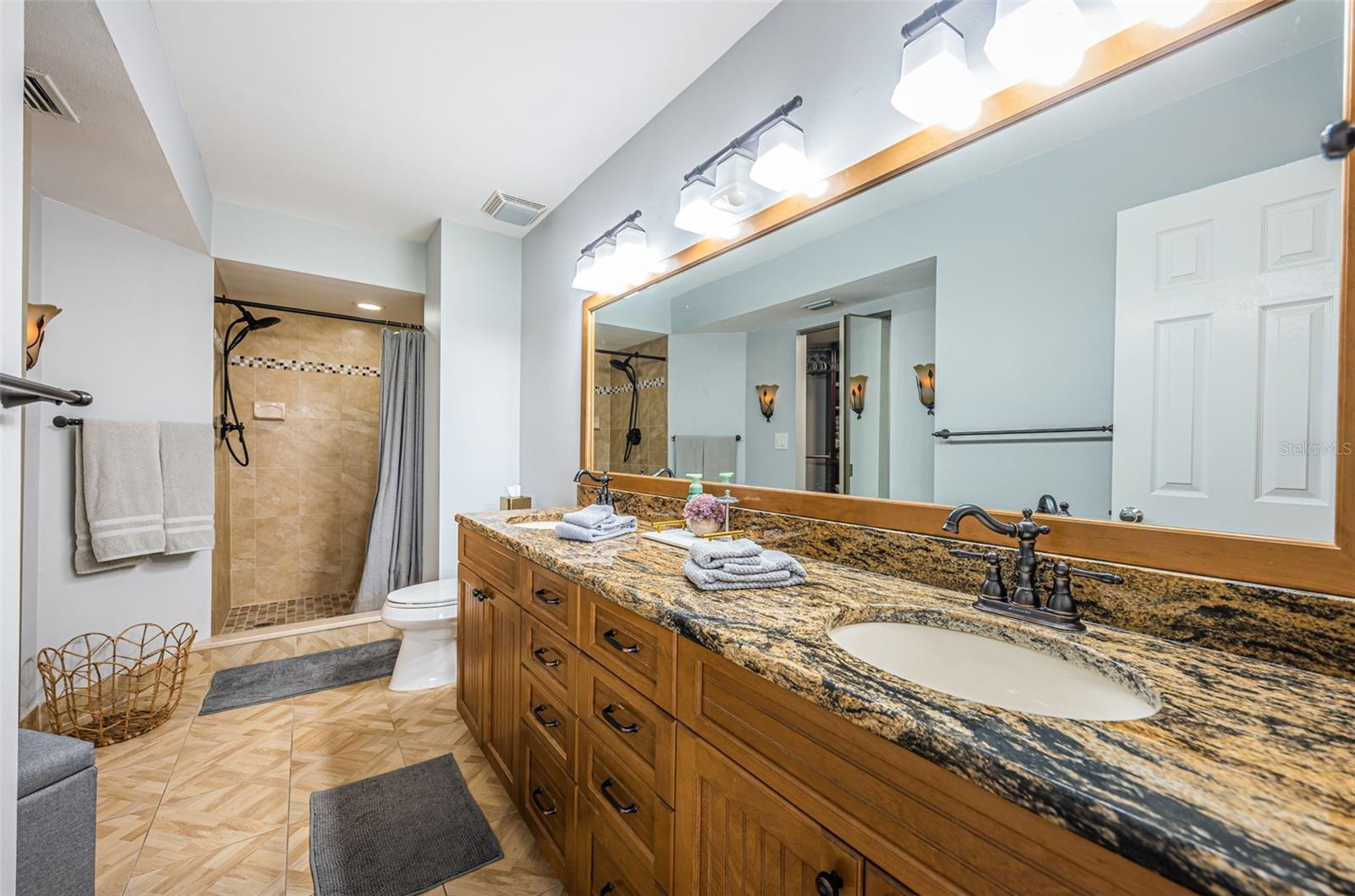 5900 BAHIA DEL MAR CIR #137, ST PETERSBURG, FL, 33715