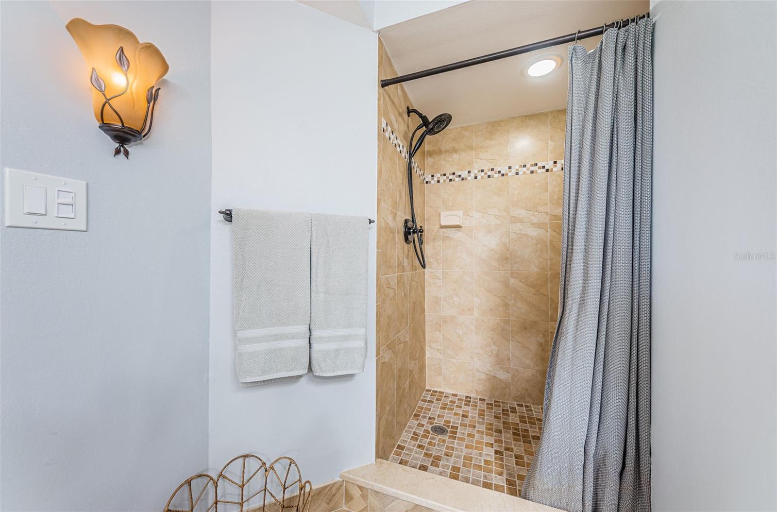 5900 BAHIA DEL MAR CIR #137, ST PETERSBURG, FL, 33715