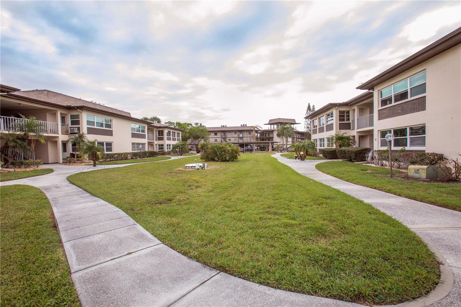 W7873195 Property Photo