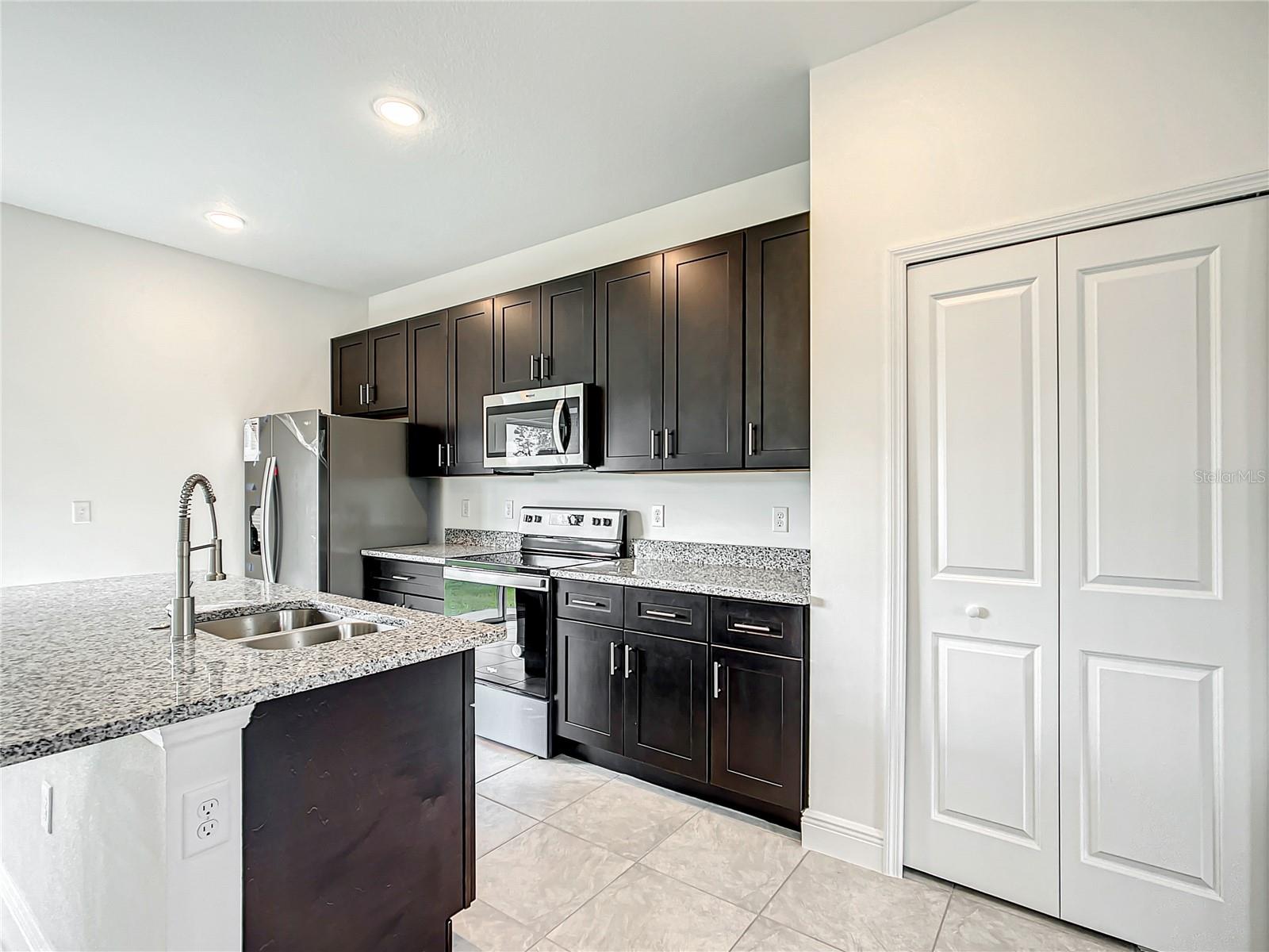 406 MARION OAKS TRL, OCALA, FL, 34473