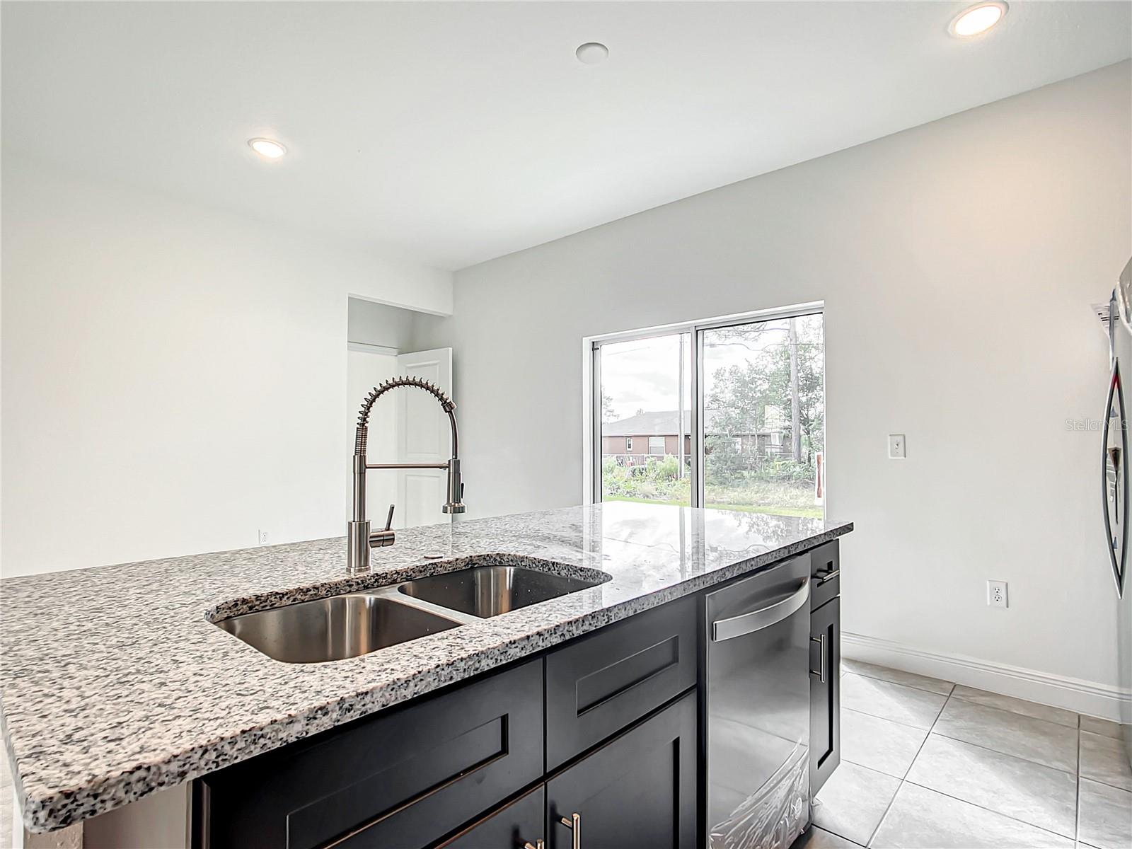 406 MARION OAKS TRL, OCALA, FL, 34473