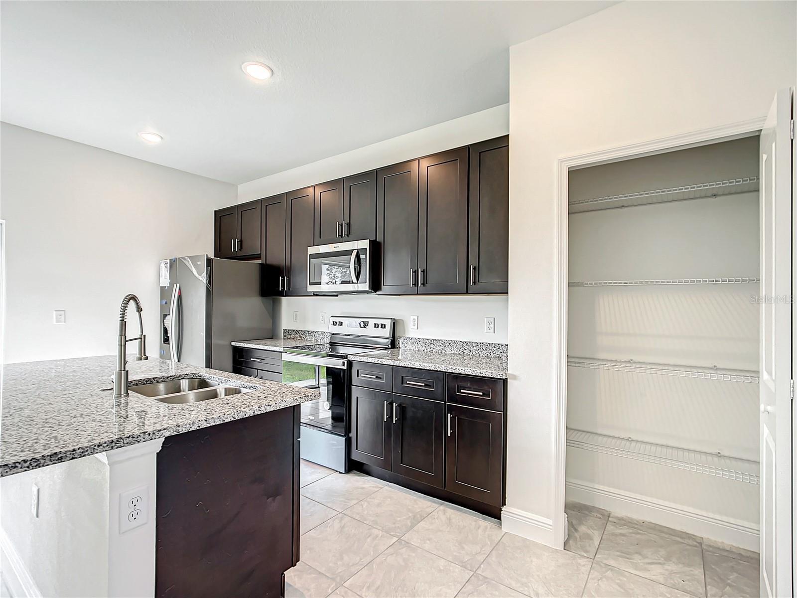 406 MARION OAKS TRL, OCALA, FL, 34473