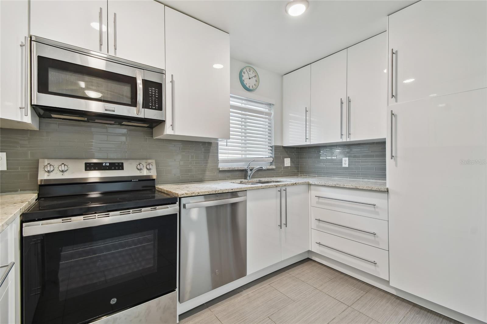 17255 2ND ST E, NORTH REDINGTON BEACH, FL, 33708