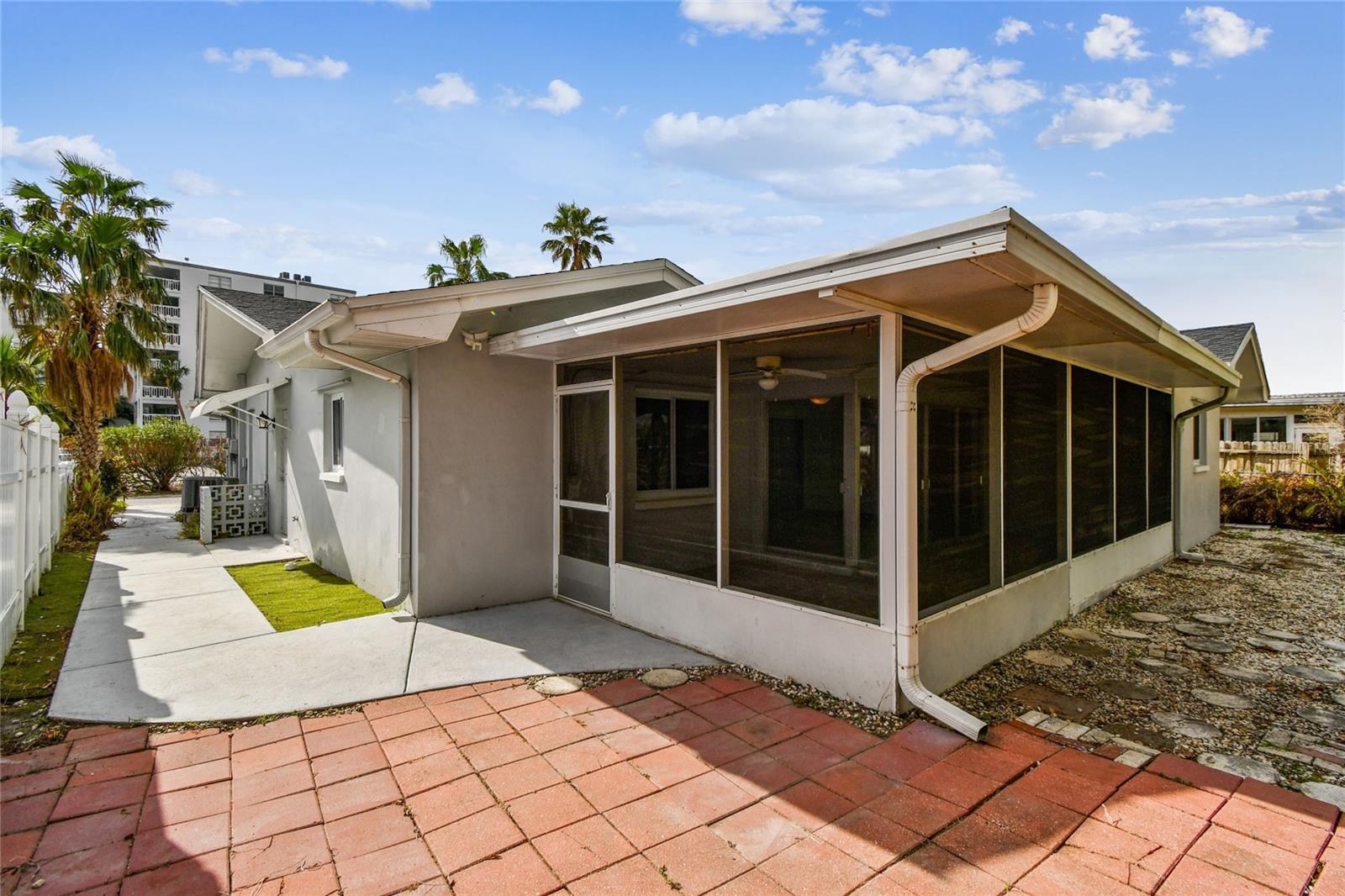 17255 2ND ST E, NORTH REDINGTON BEACH, FL, 33708