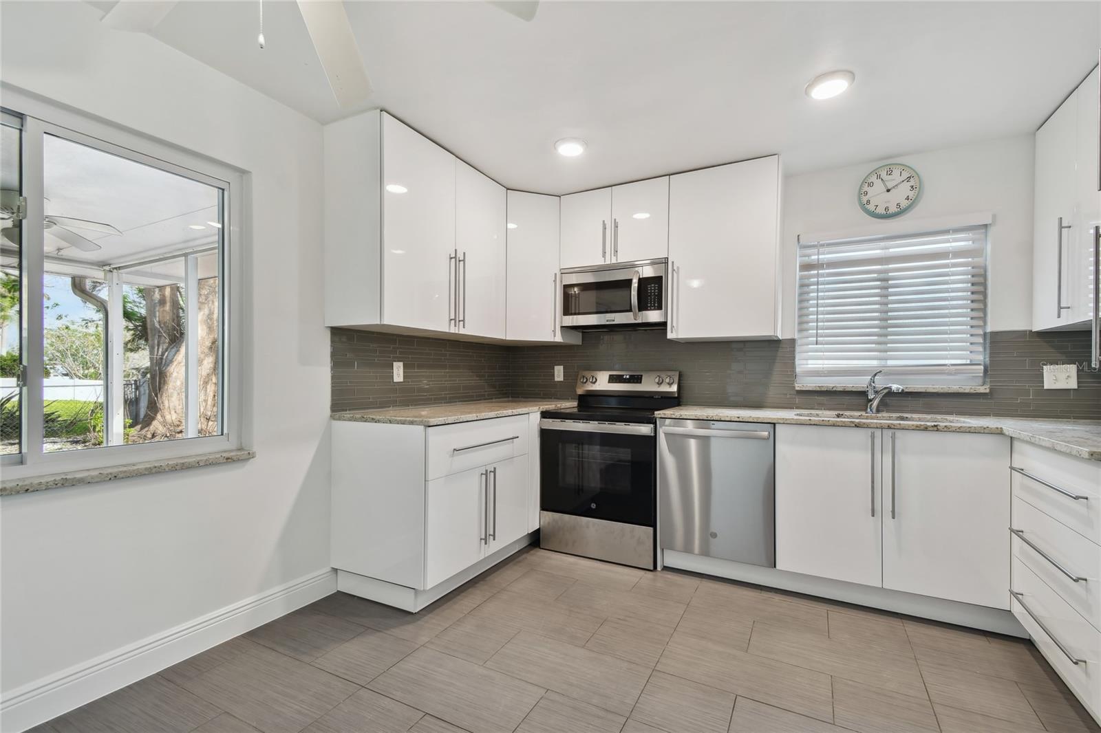 17255 2ND ST E, NORTH REDINGTON BEACH, FL, 33708