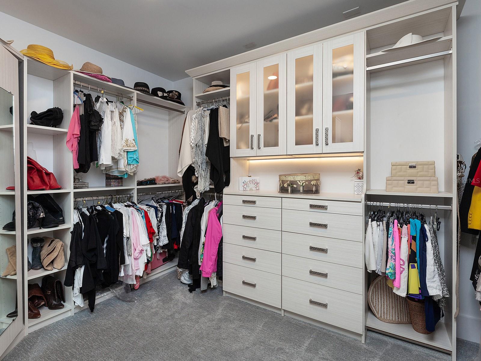 A4643484 Property Photo