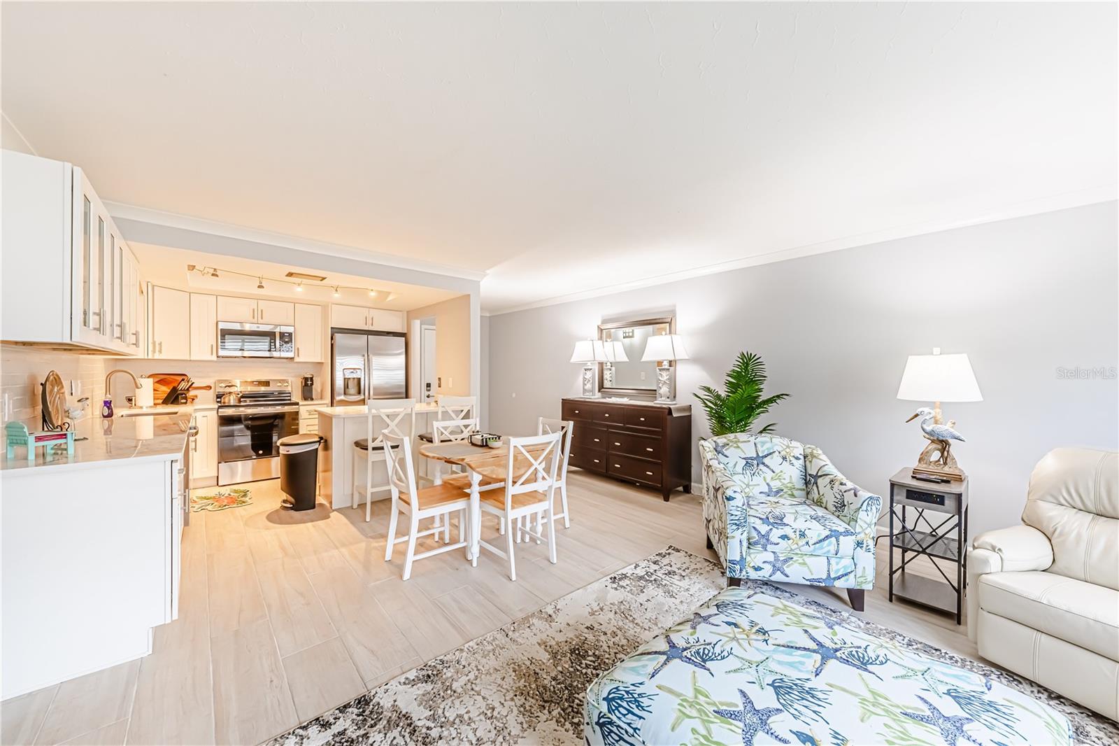 616 FLAMINGO DR #102, VENICE, FL, 34285