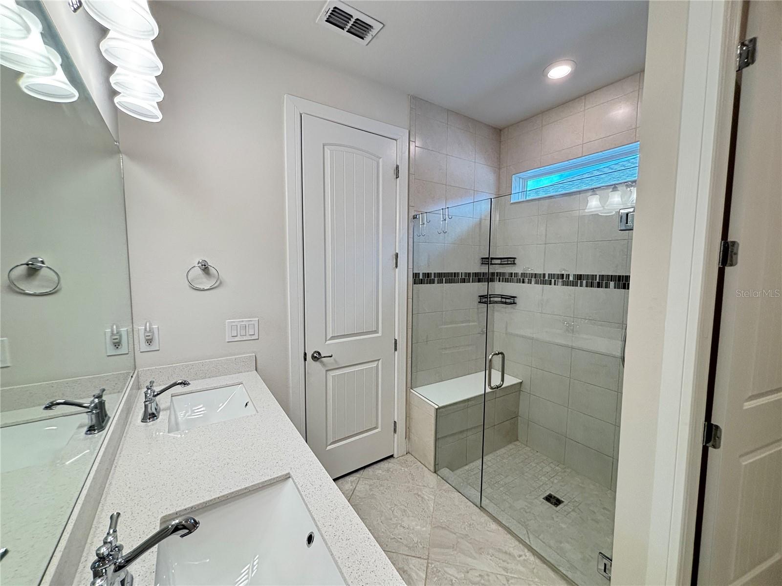 6119 BRADFORD WOODS DR, ZEPHYRHILLS, FL, 33542