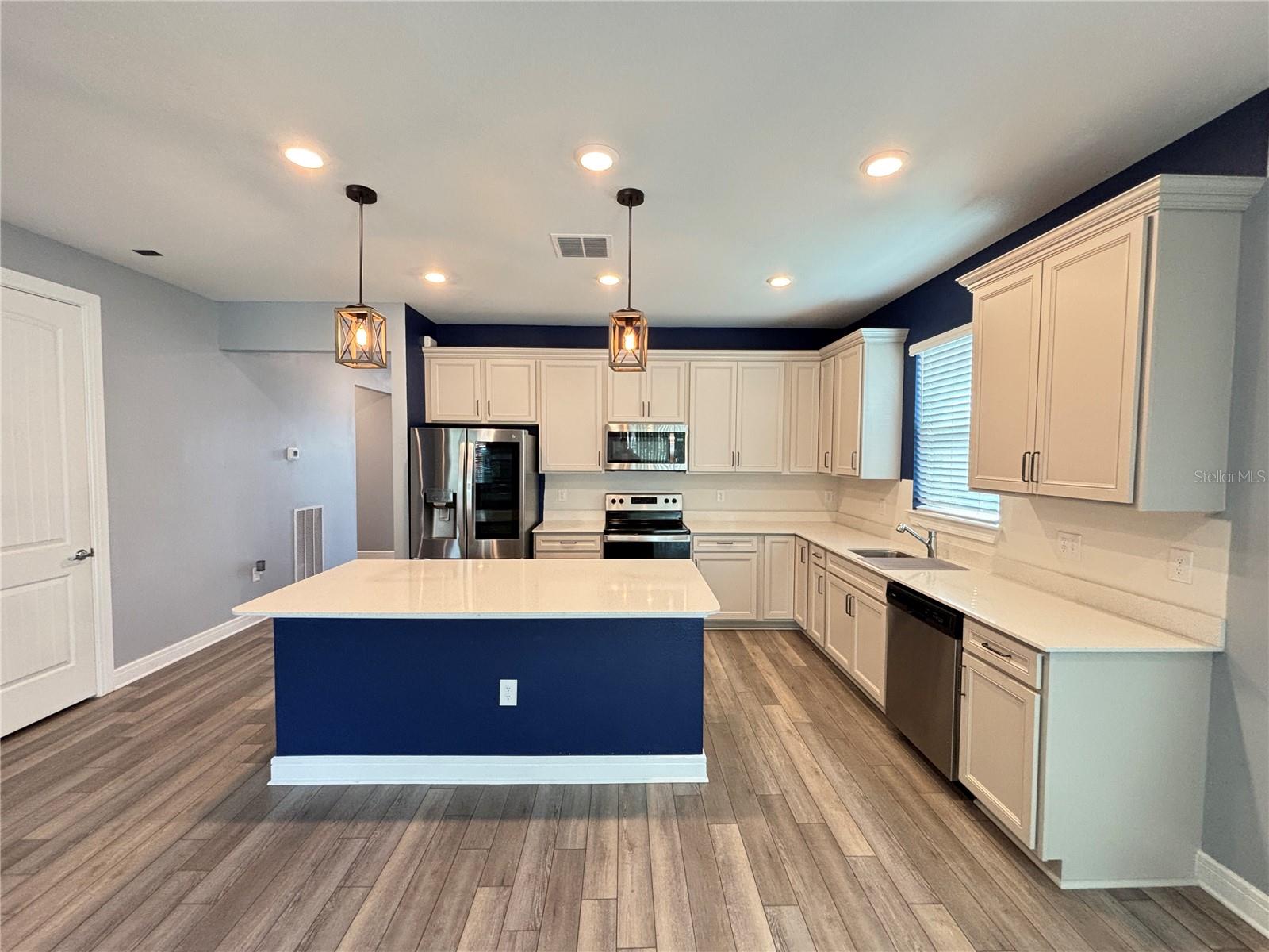 6119 BRADFORD WOODS DR, ZEPHYRHILLS, FL, 33542