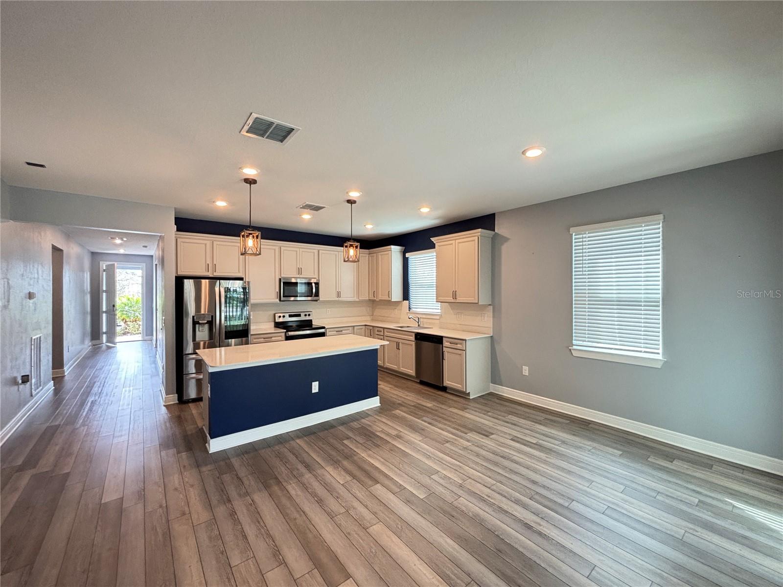 6119 BRADFORD WOODS DR, ZEPHYRHILLS, FL, 33542