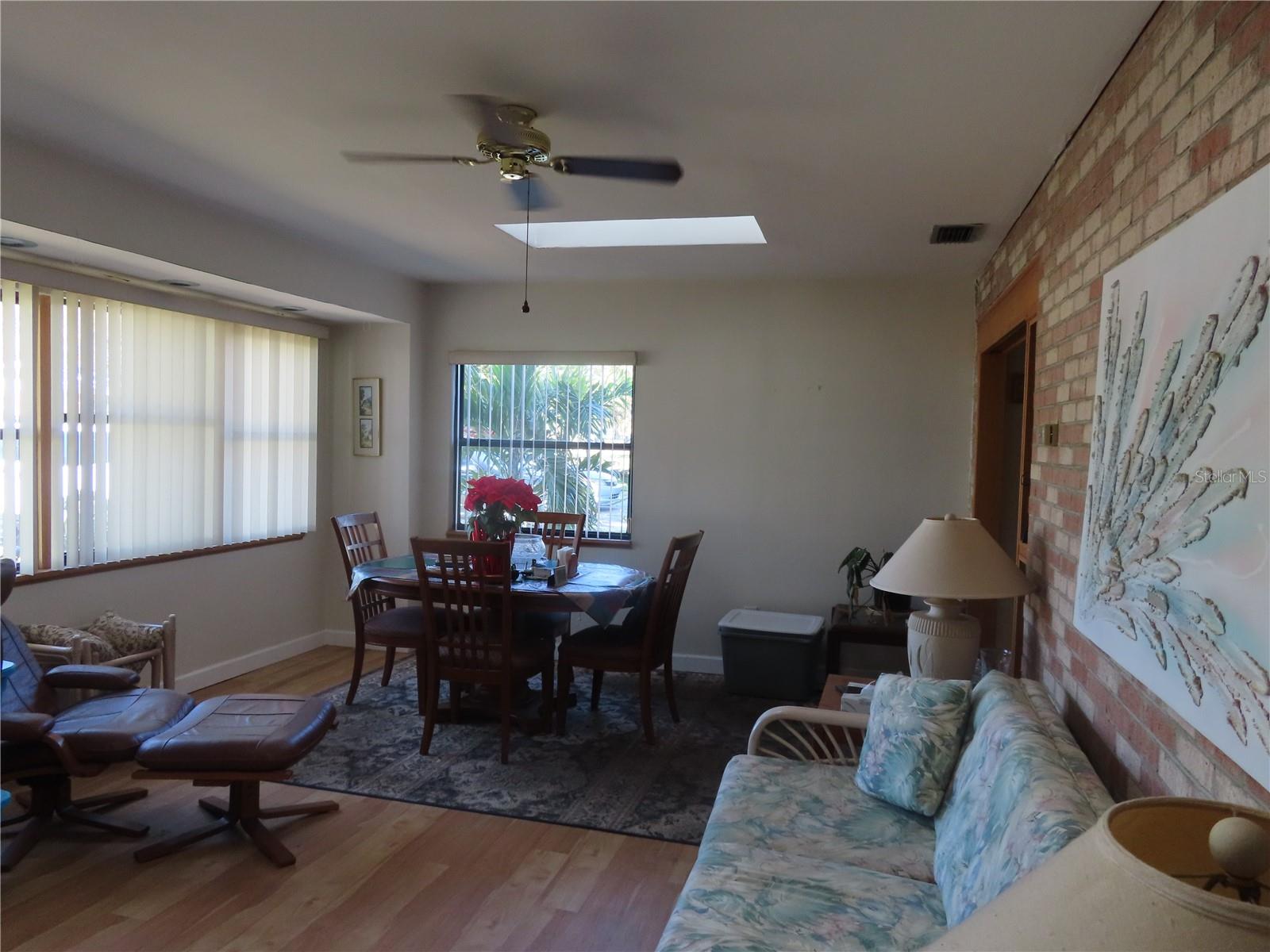 15 N SATURN AVE, CLEARWATER, FL, 33755