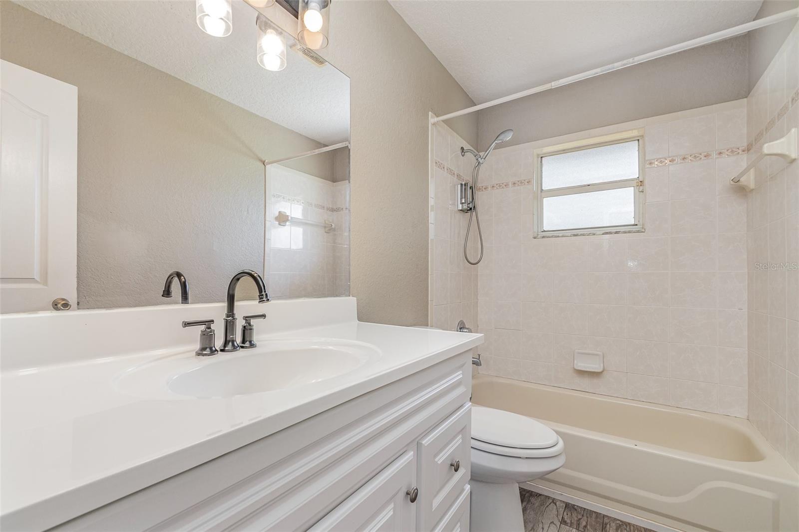 1644 PICCADILLY DR, DAYTONA BEACH, FL, 32117