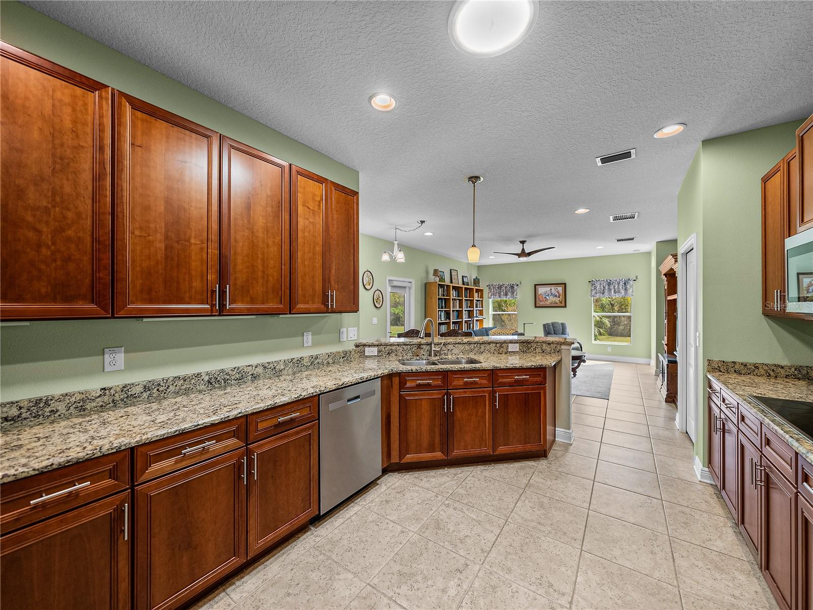 34714 HEAVENLY LN, DADE CITY, FL, 33525