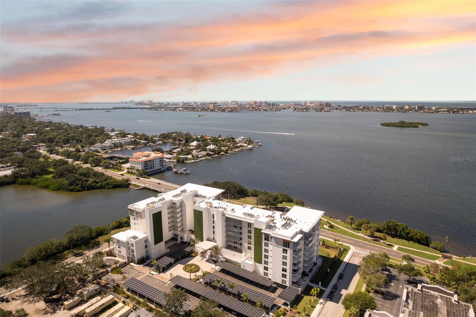 1020 SUNSET POINT RD #612, CLEARWATER, FL, 33755