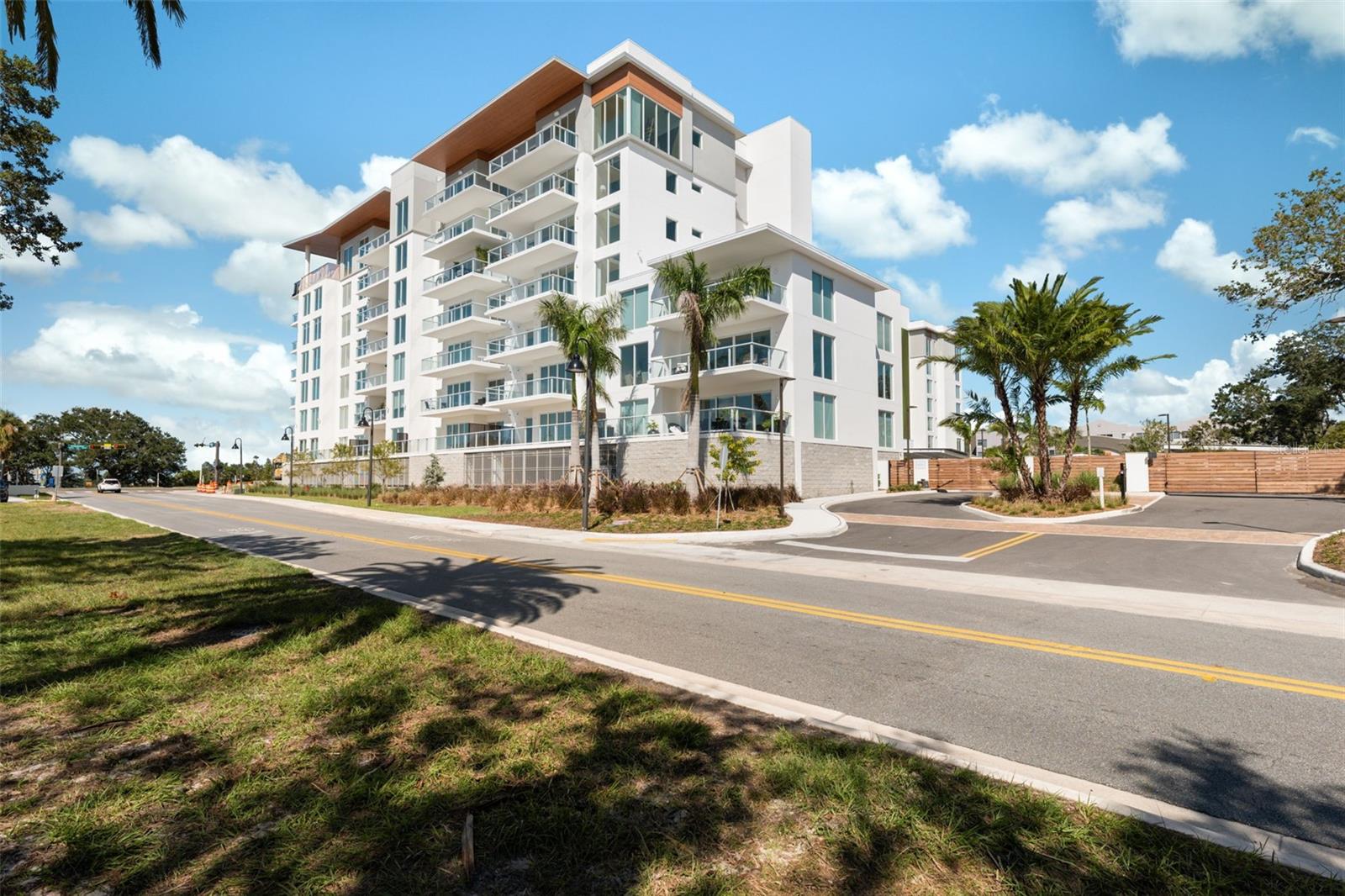 1020 SUNSET POINT RD #612, CLEARWATER, FL, 33755
