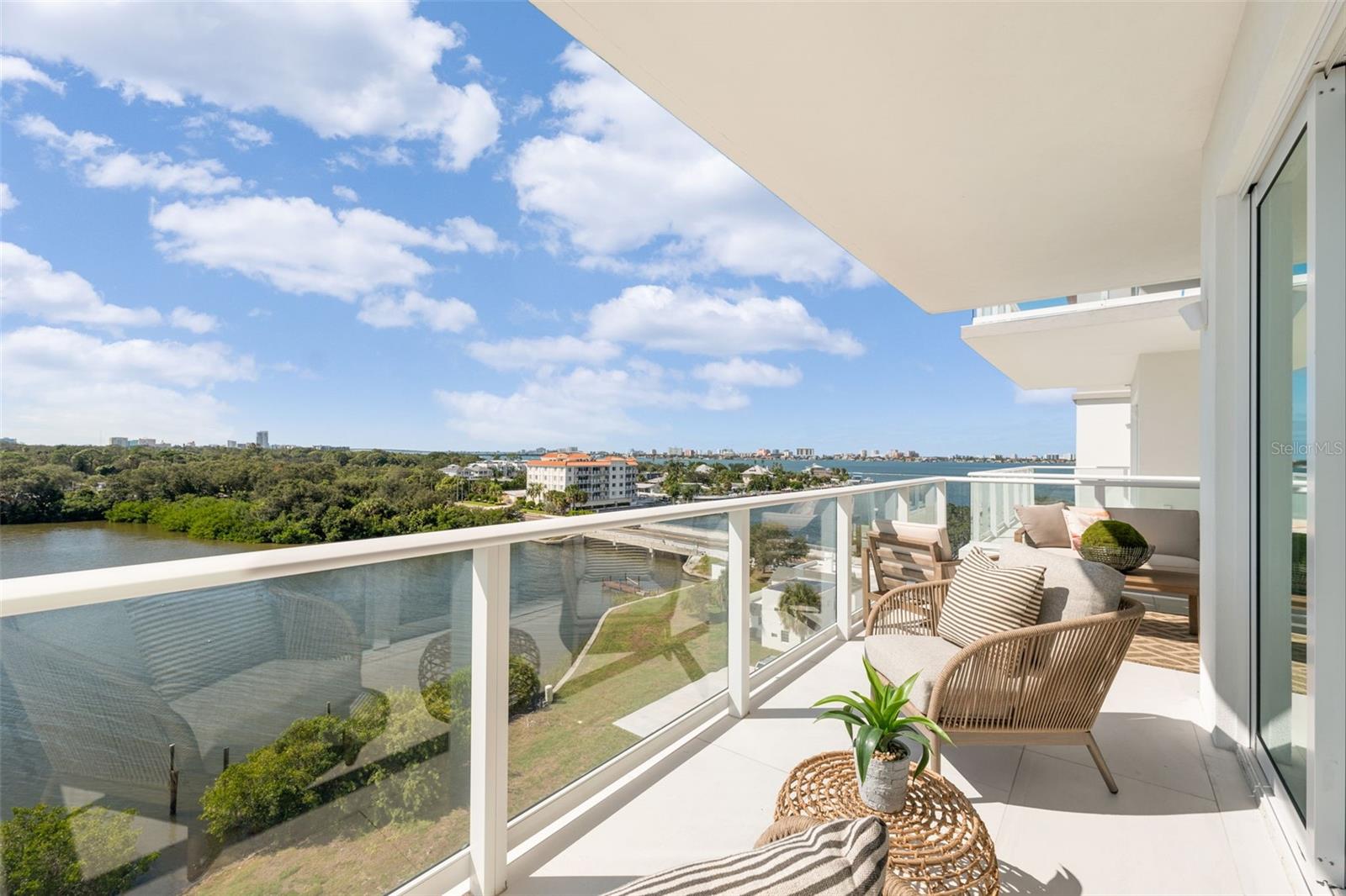 1020 SUNSET POINT RD #612, CLEARWATER, FL, 33755