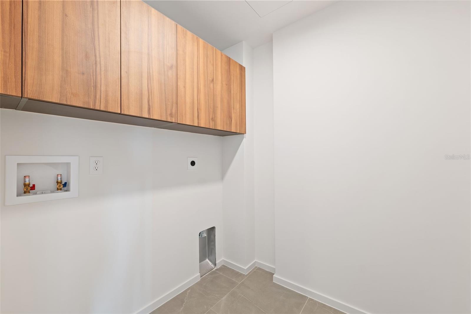 1020 SUNSET POINT RD #612, CLEARWATER, FL, 33755