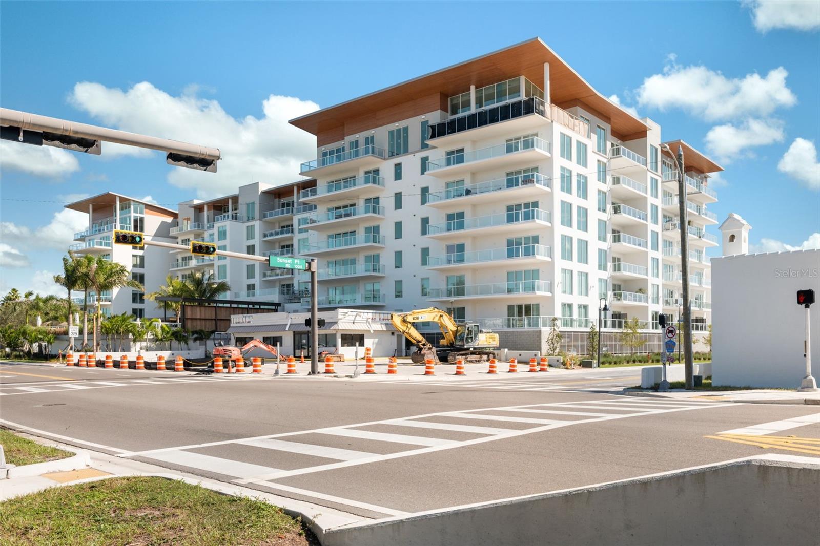 1020 SUNSET POINT RD #612, CLEARWATER, FL, 33755