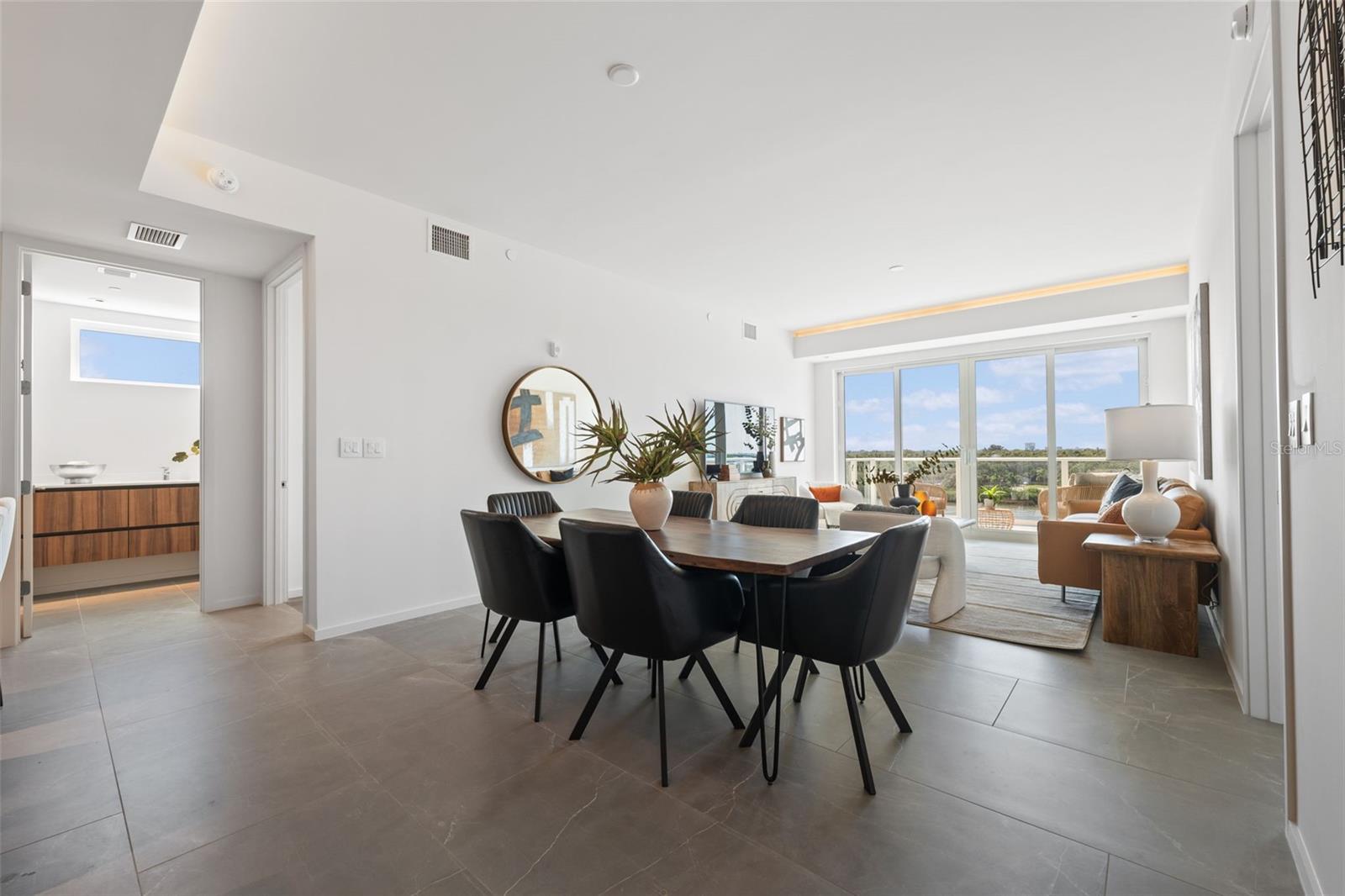 1020 SUNSET POINT RD #612, CLEARWATER, FL, 33755
