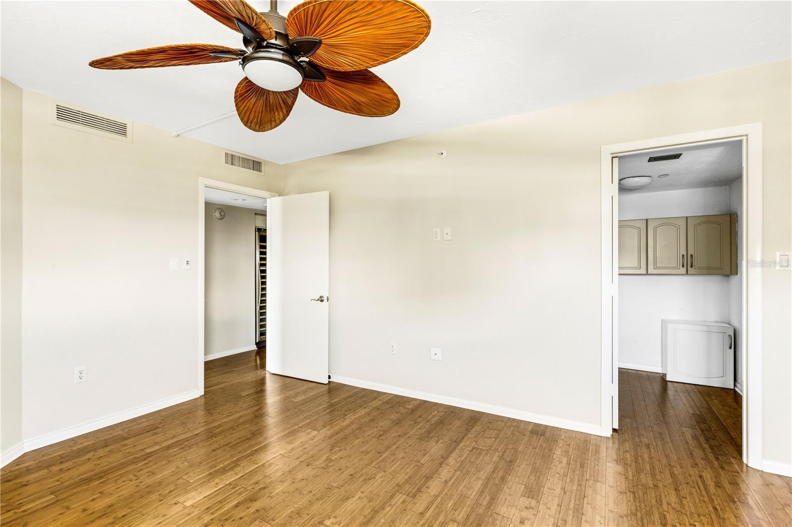 988 BLVD OF THE ARTS #1209, SARASOTA, FL, 34236