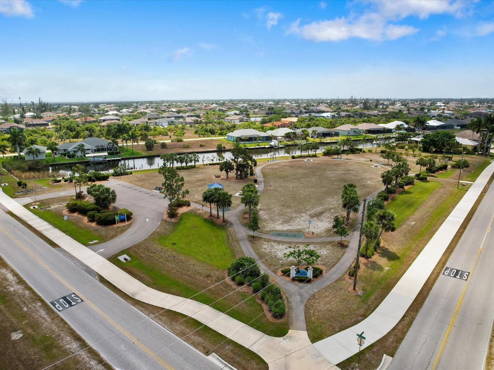 15481 HENNIPEN CIR, PORT CHARLOTTE, FL, 33981