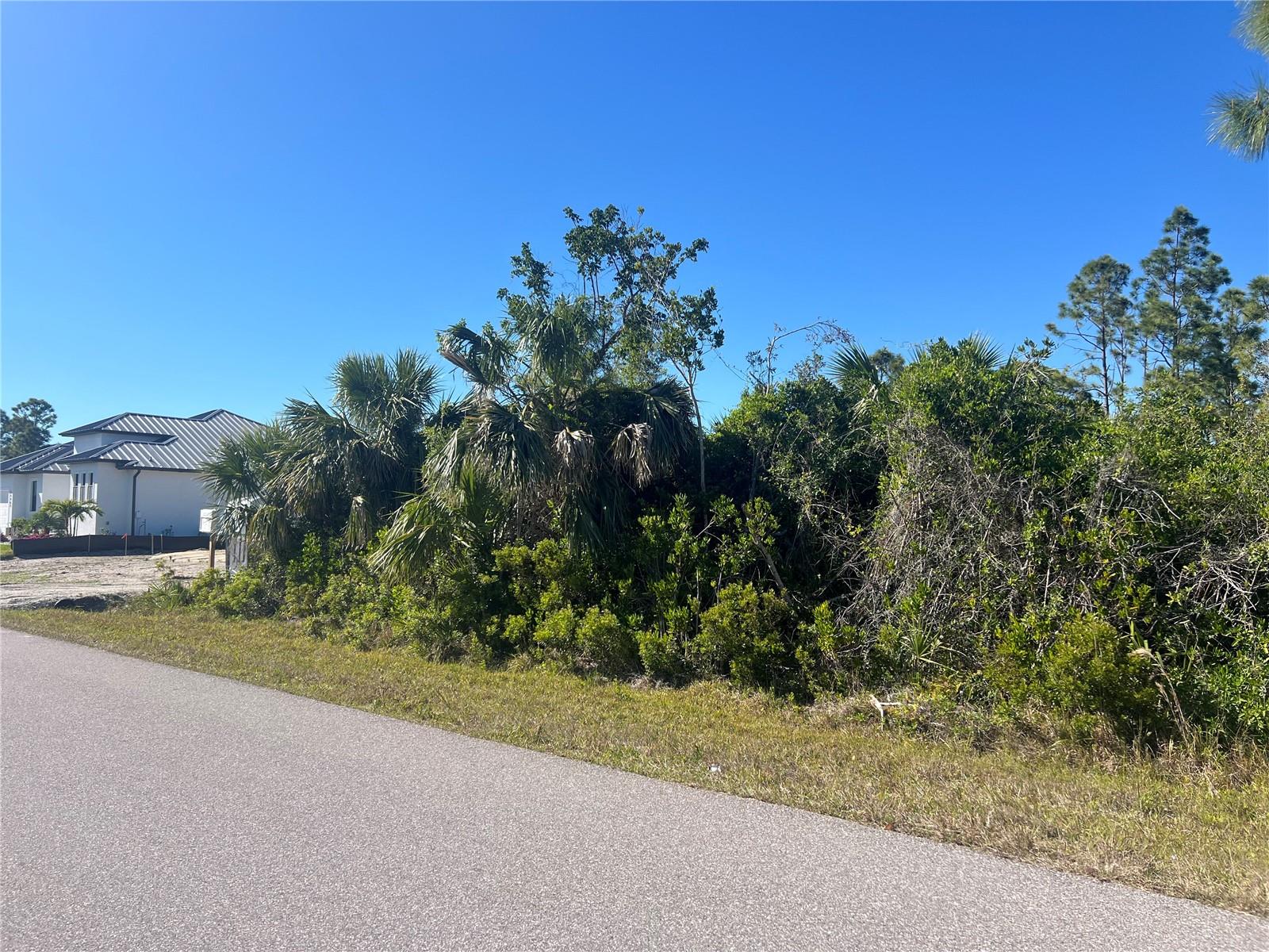 15481 HENNIPEN CIR, PORT CHARLOTTE, FL, 33981