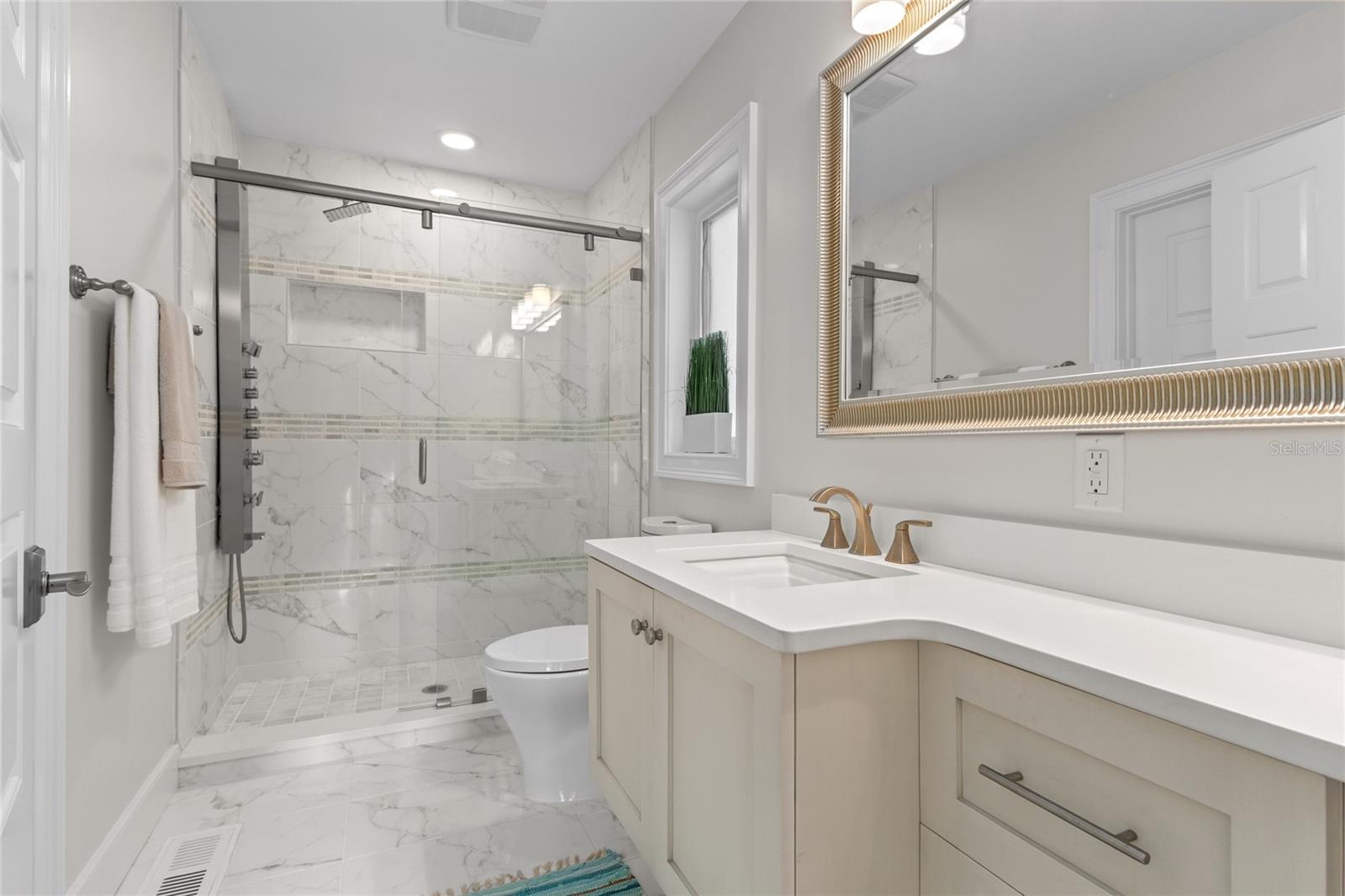 A4643565 Property Photo