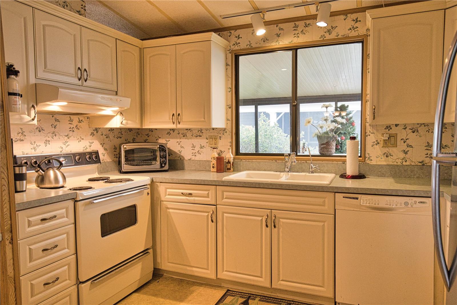 421 VILLA NUEVA CIR, NORTH PORT, FL, 34287