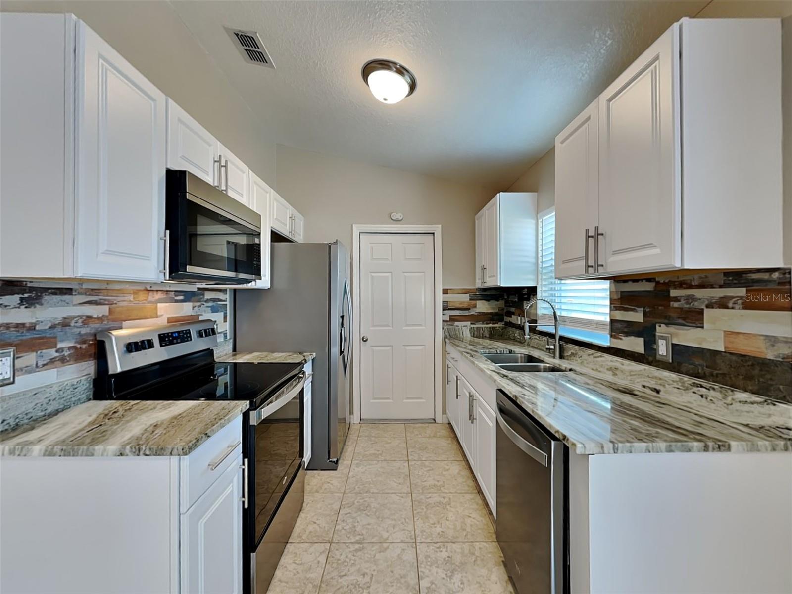 235 LAKE ELOISE POINTE BLVD, WINTER HAVEN, FL, 33880