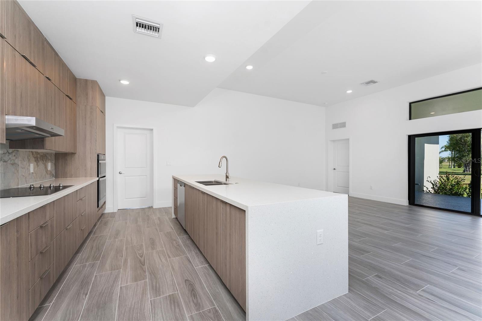 17338 CAPE HORN BLVD, PUNTA GORDA, FL, 33955