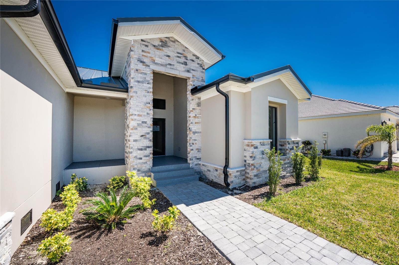 17338 CAPE HORN BLVD, PUNTA GORDA, FL, 33955