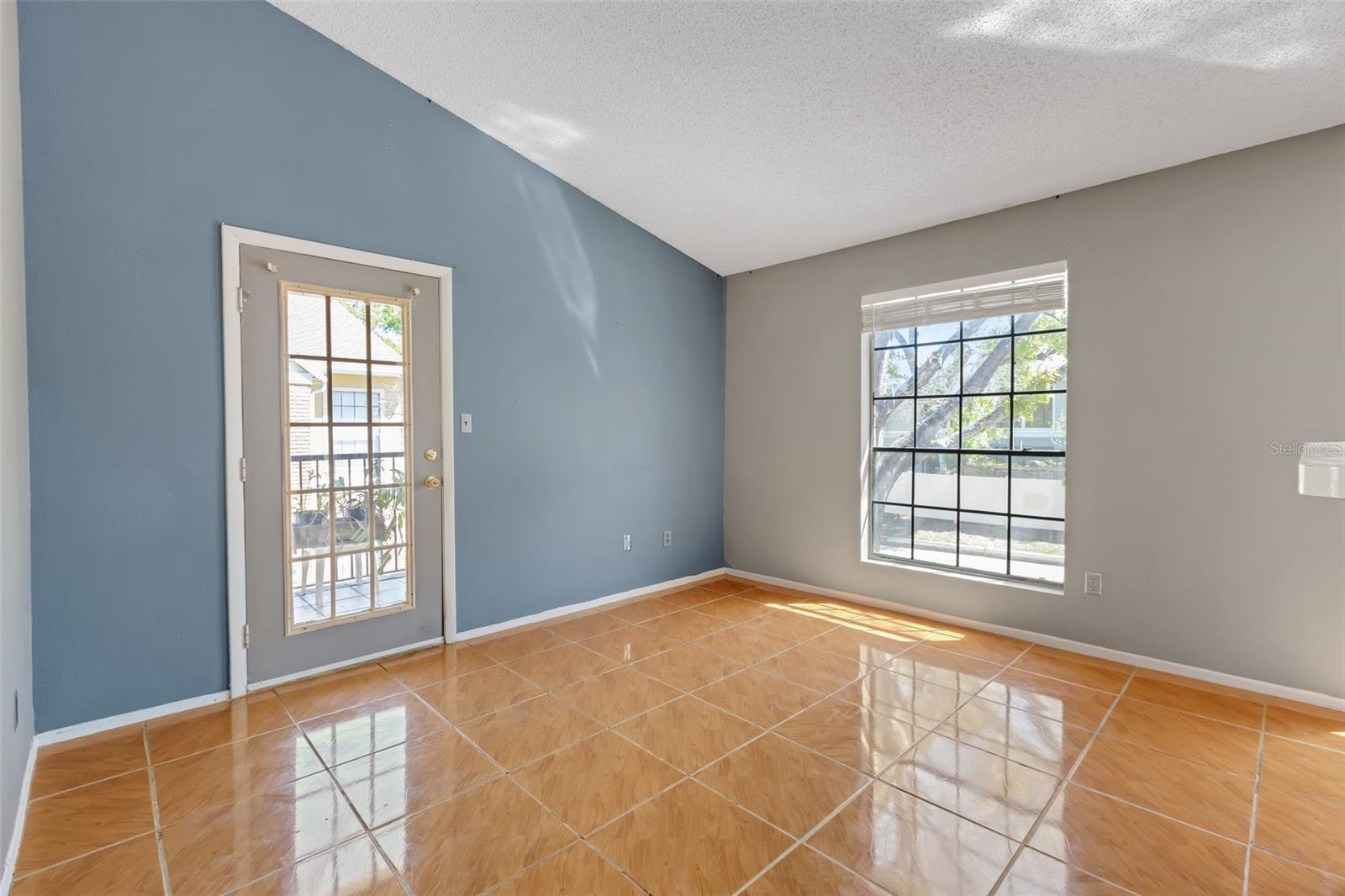 8714 MALLARD RESERVE DR #201, TAMPA, FL, 33614