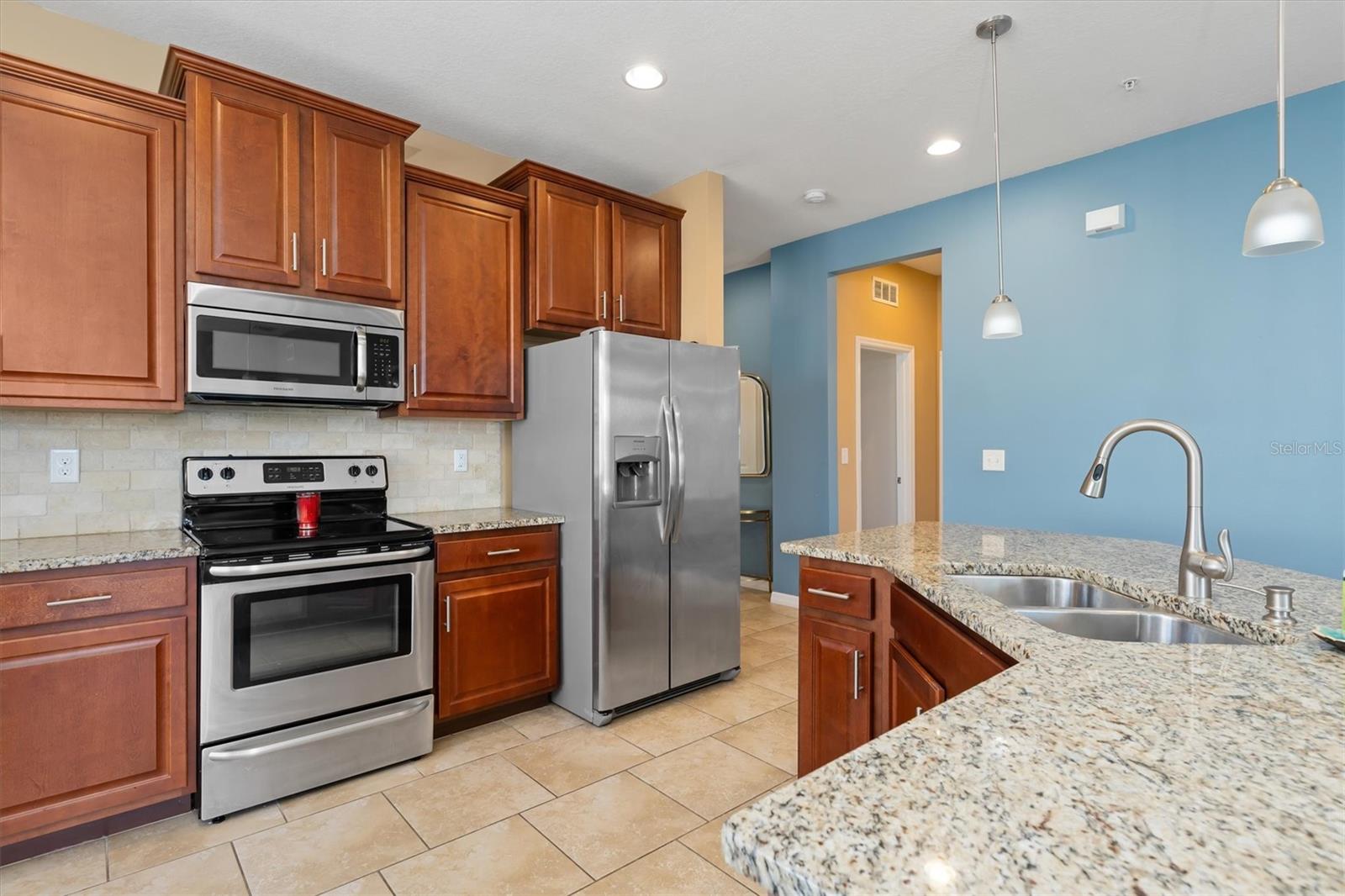 8323 ENCLAVE WAY #104, SARASOTA, FL, 34243