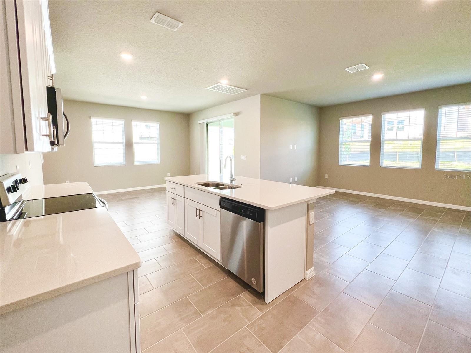 2483 GOLD DUST DR, MINNEOLA, FL, 34715