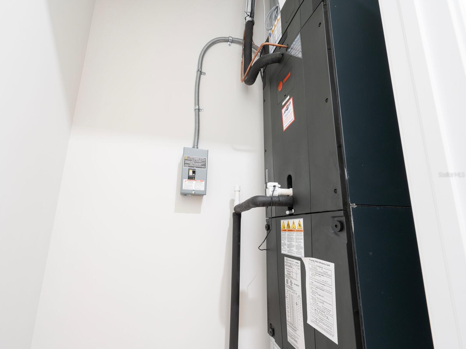 A4643636 Property Photo