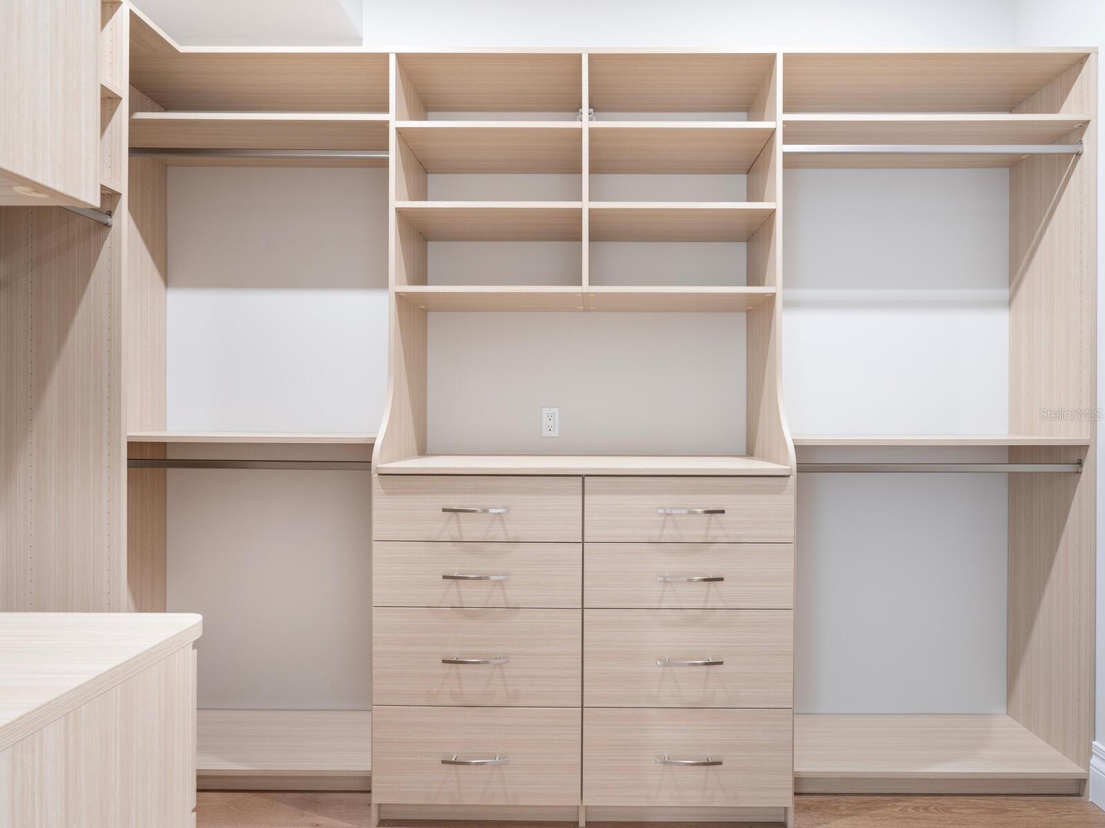 A4643636 Property Photo