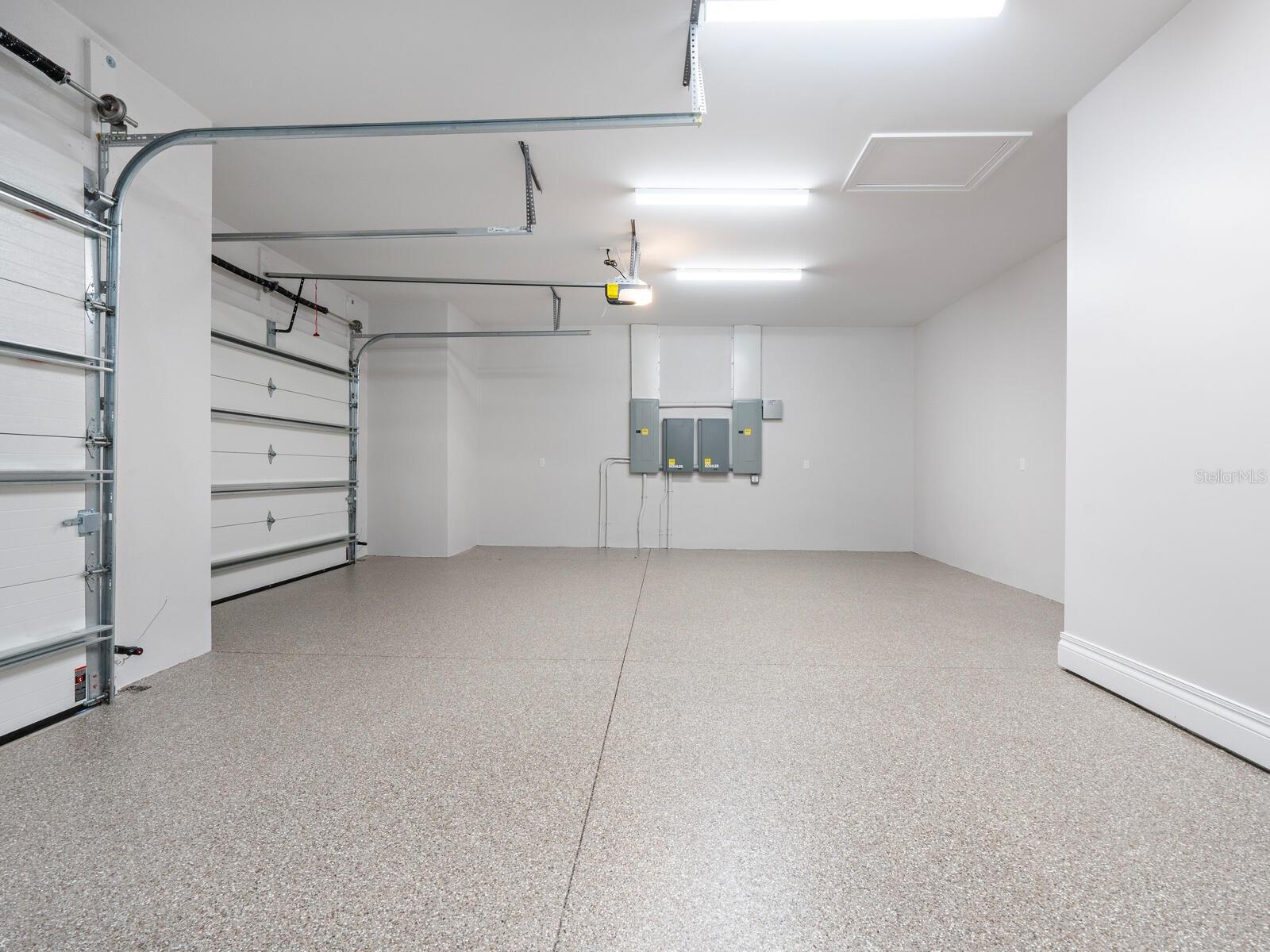 A4643636 Property Photo