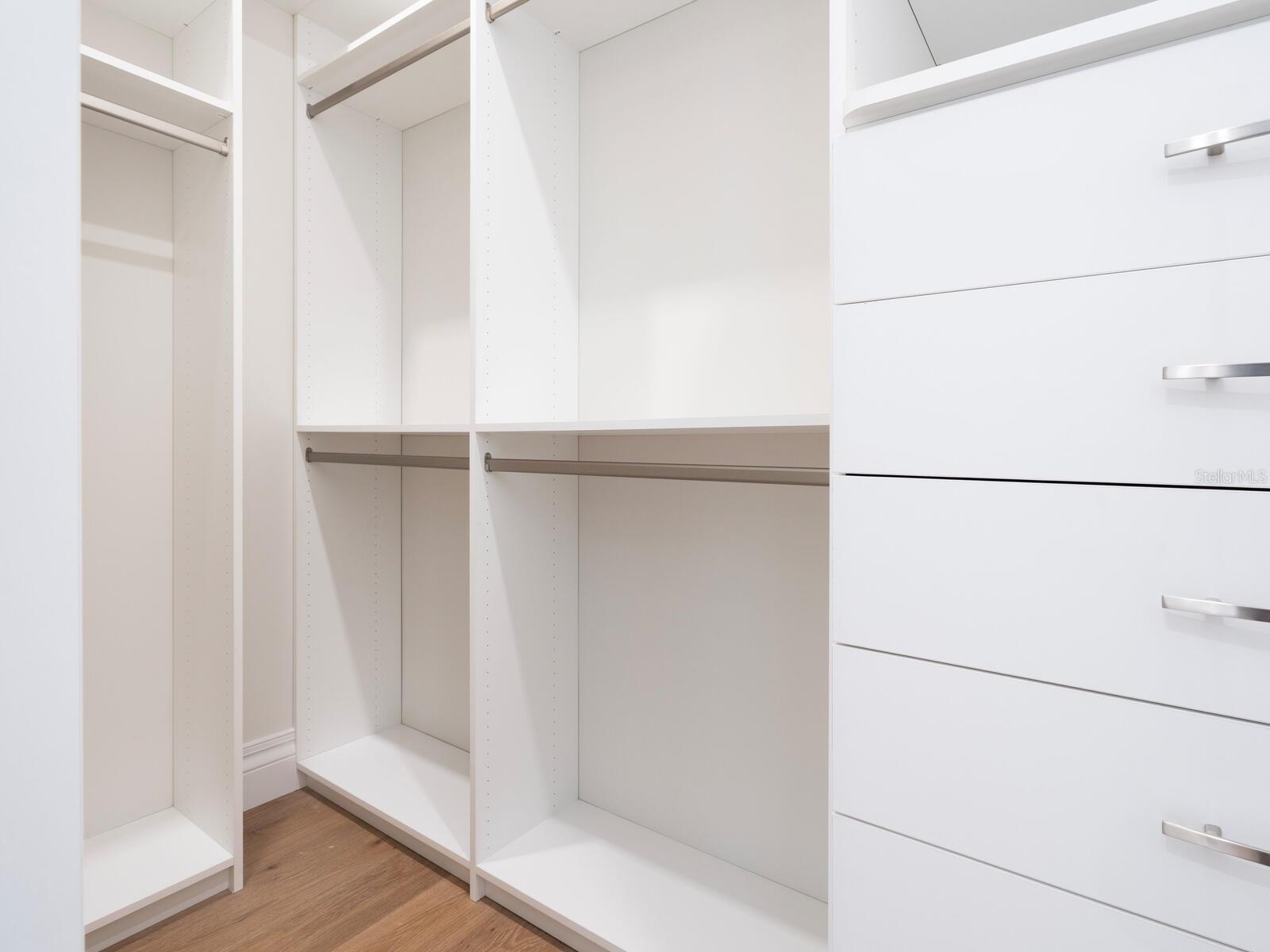 A4643636 Property Photo