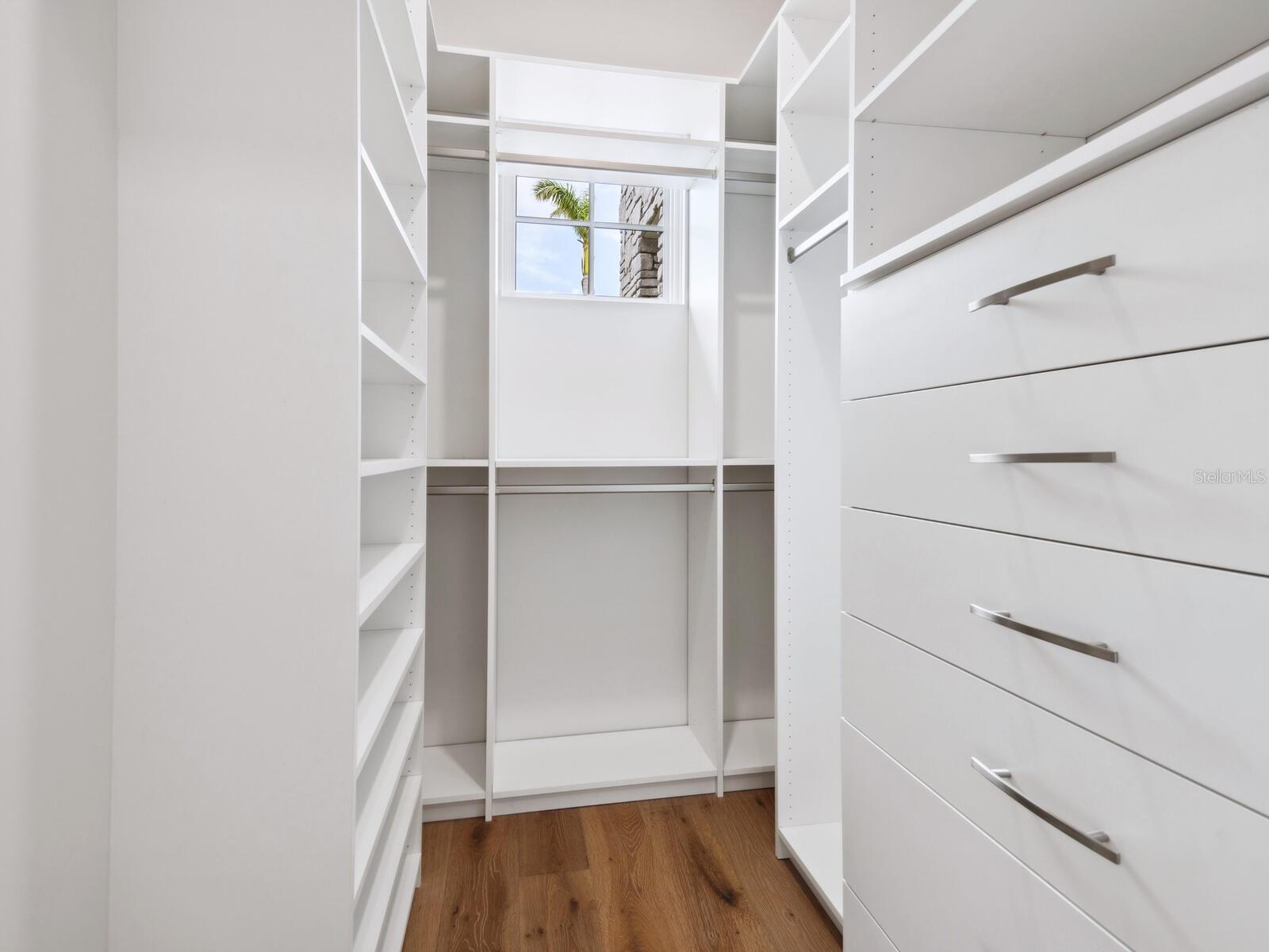 A4643636 Property Photo